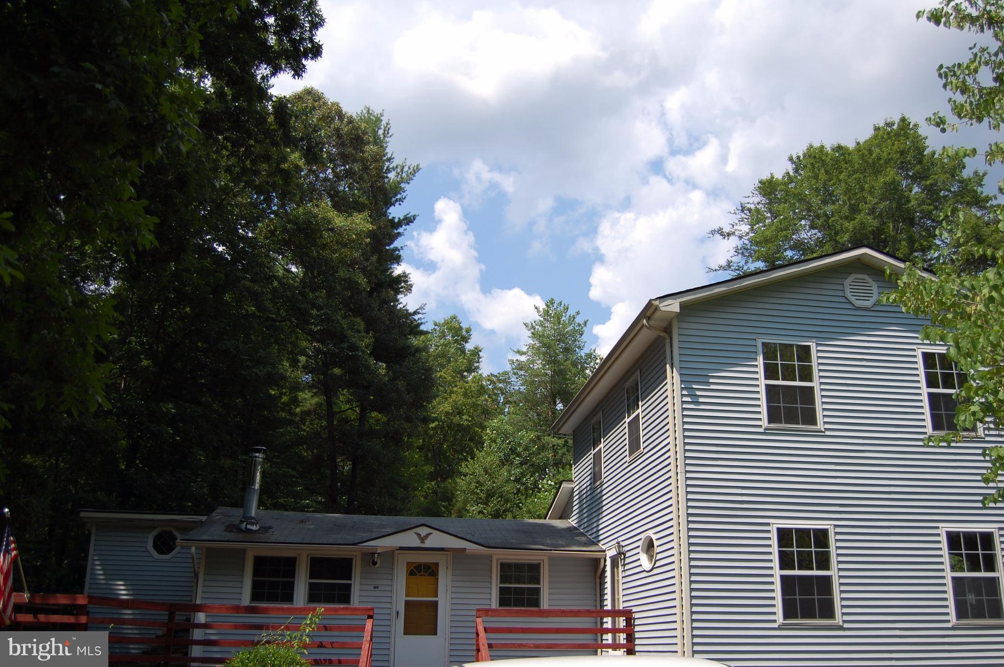 LAUREL MOUNTAIN - Residential Lease