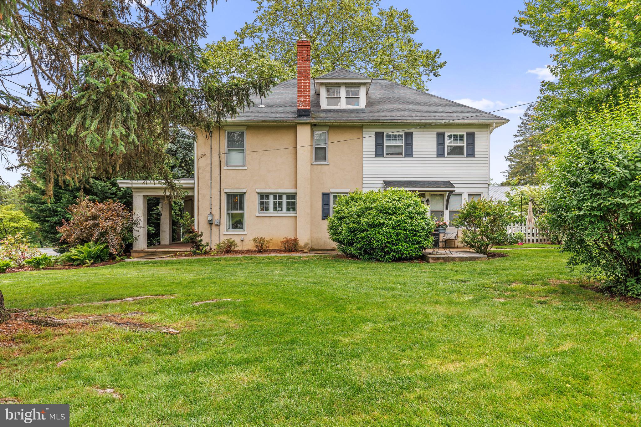 2380 LITITZ PIKE