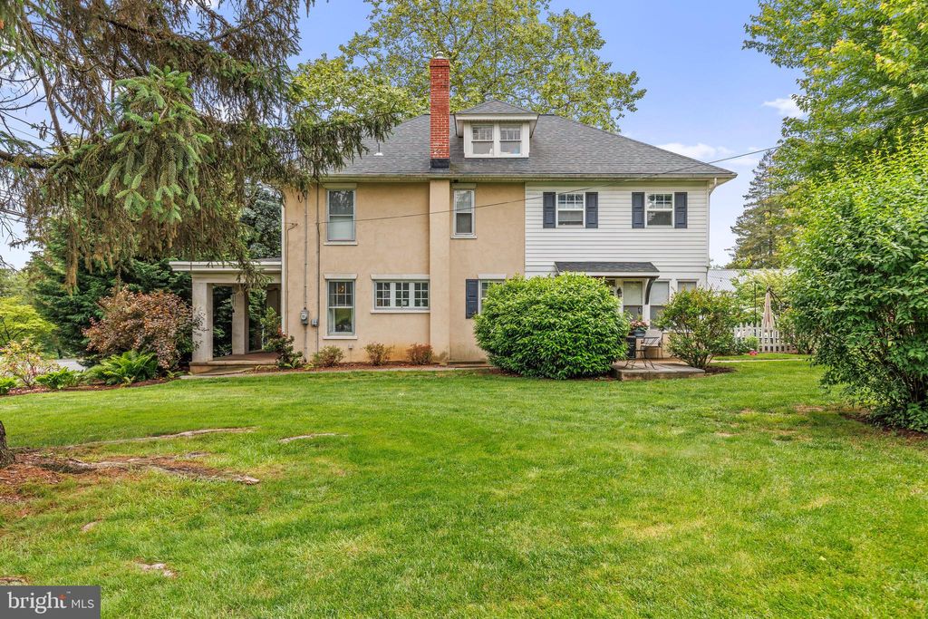 Photo of 2380 Lititz Pike, LANCASTER, PA 17601 (MLS # PALA2078276)