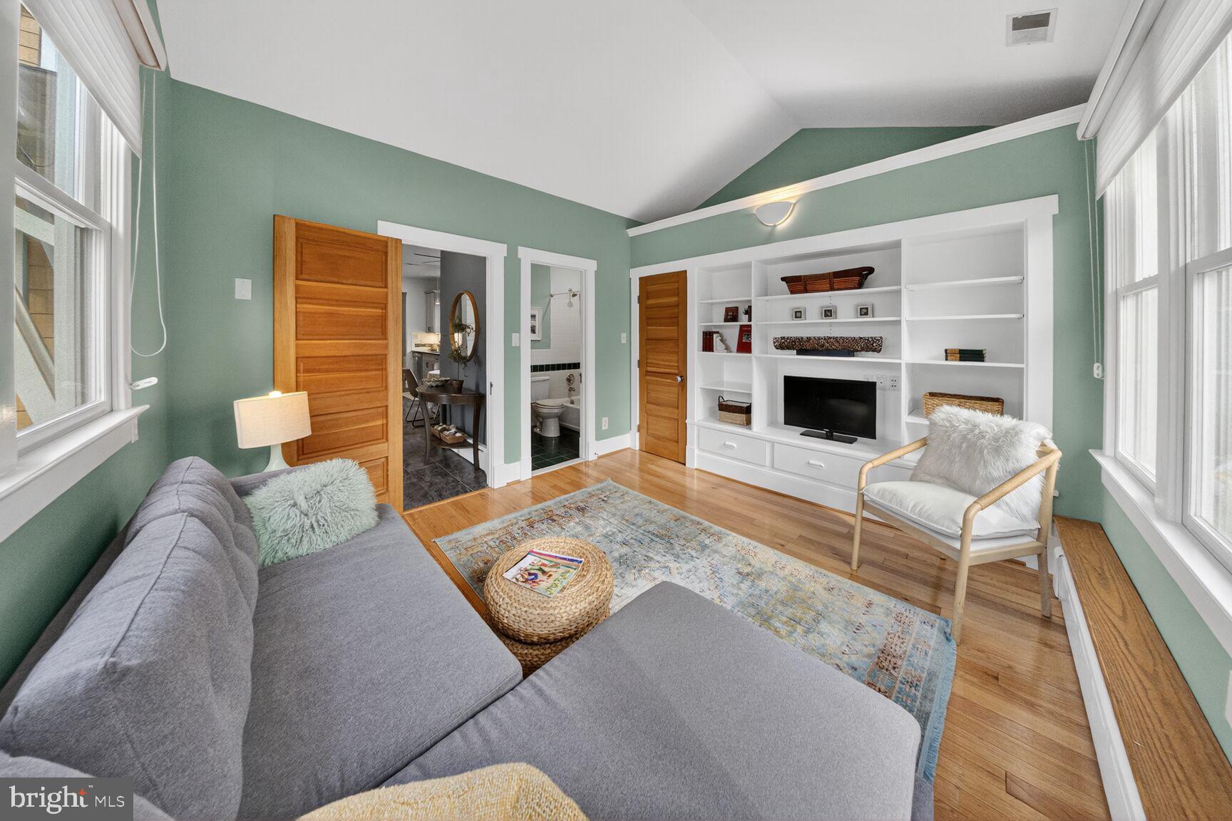 TAKOMA PARK - Residential