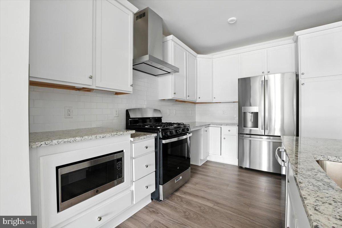 PENDER OAKS - Residential Lease