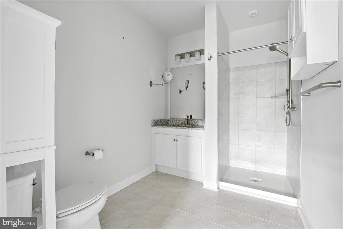 PENDER OAKS - Residential Lease