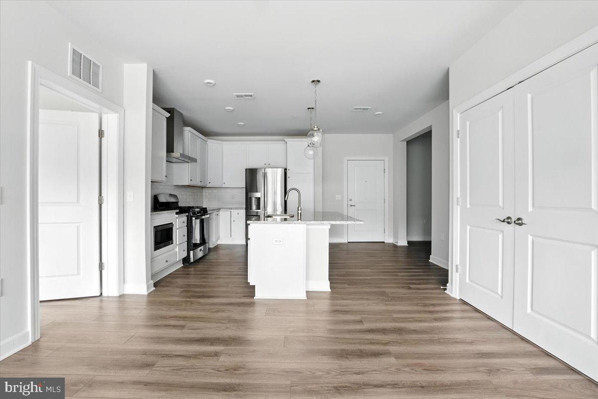 PENDER OAKS - Residential Lease