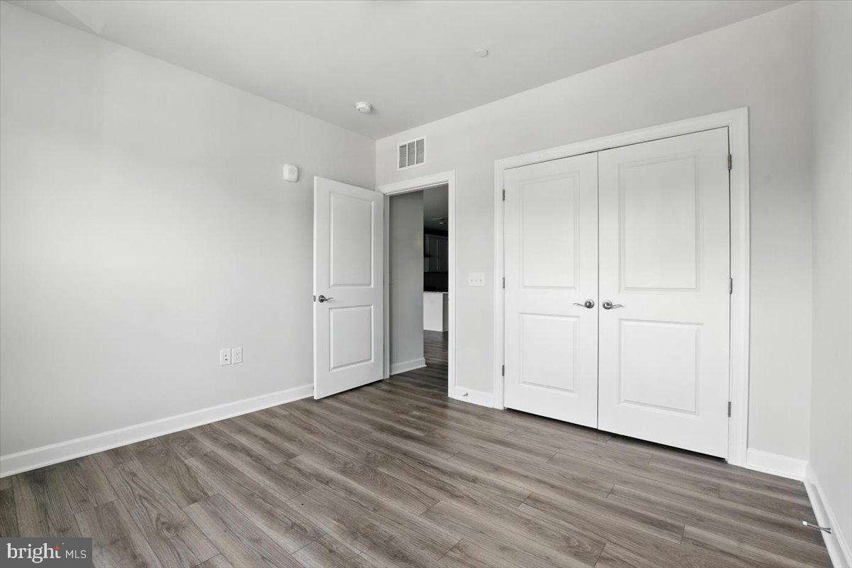 PENDER OAKS - Residential Lease