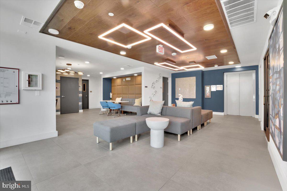 PENDER OAKS - Residential Lease