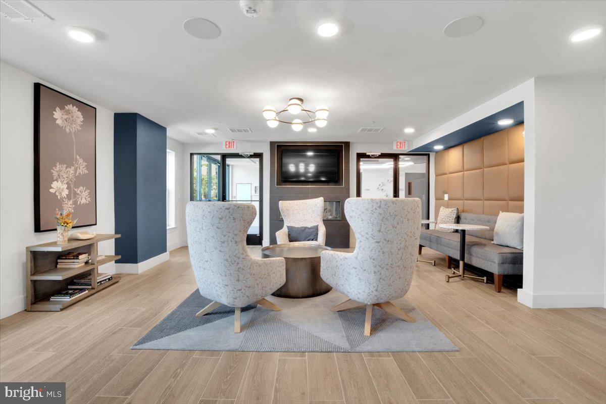 PENDER OAKS - Residential Lease