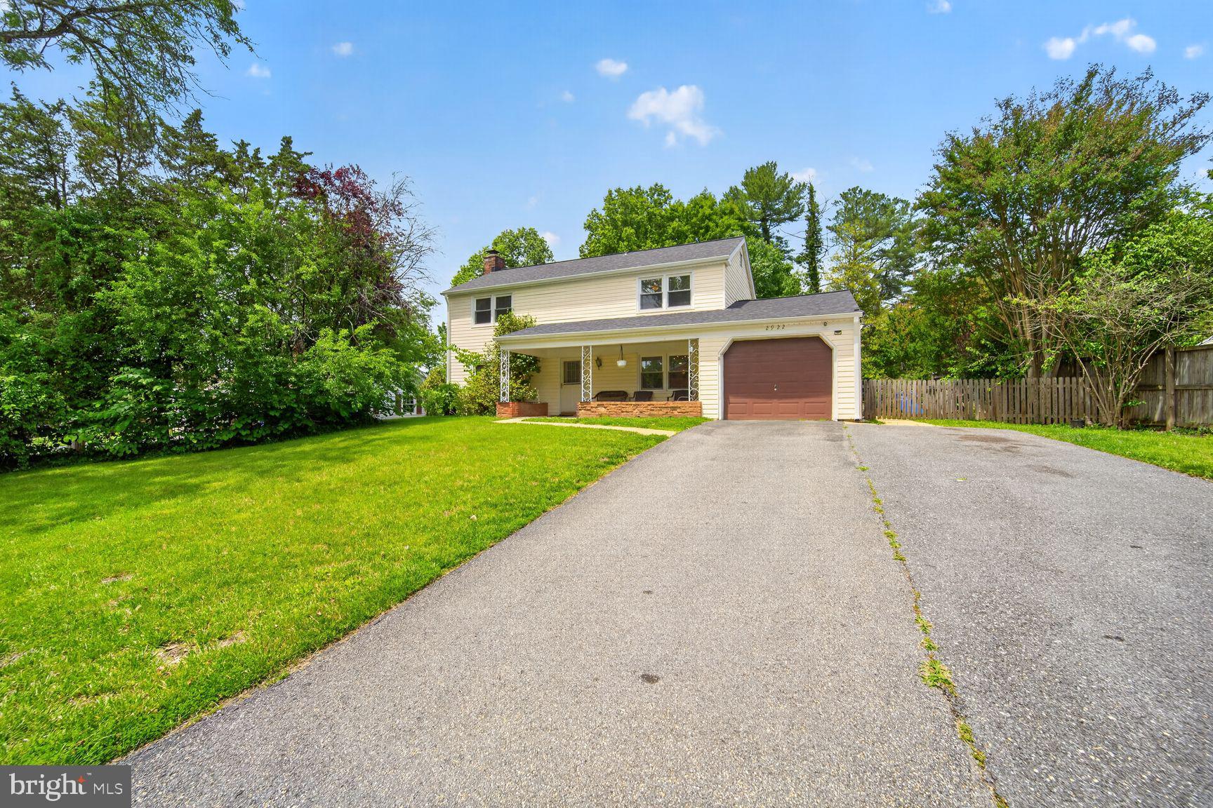 2922 BARRISTER LANE