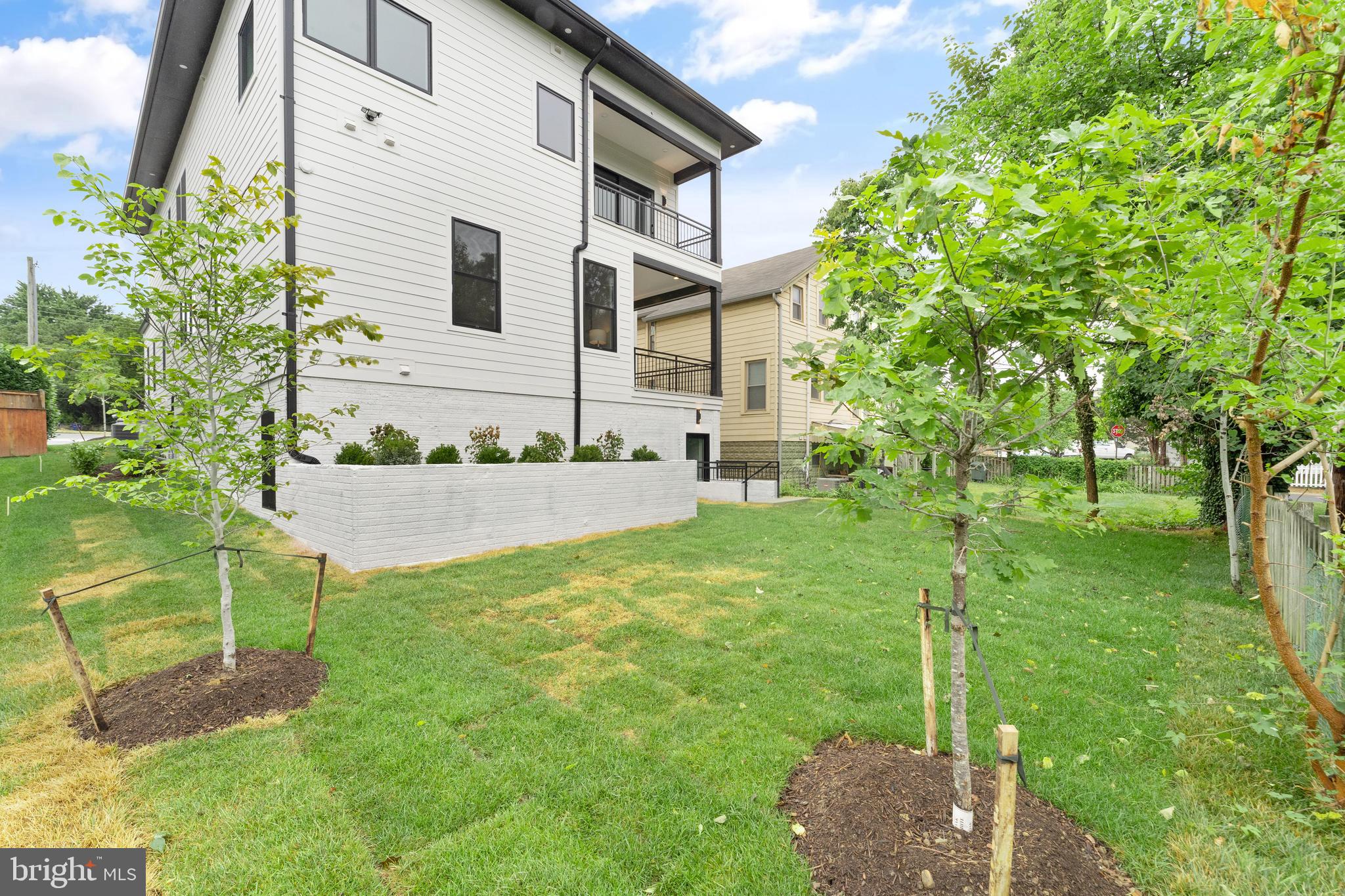 LYON PARK - Residential