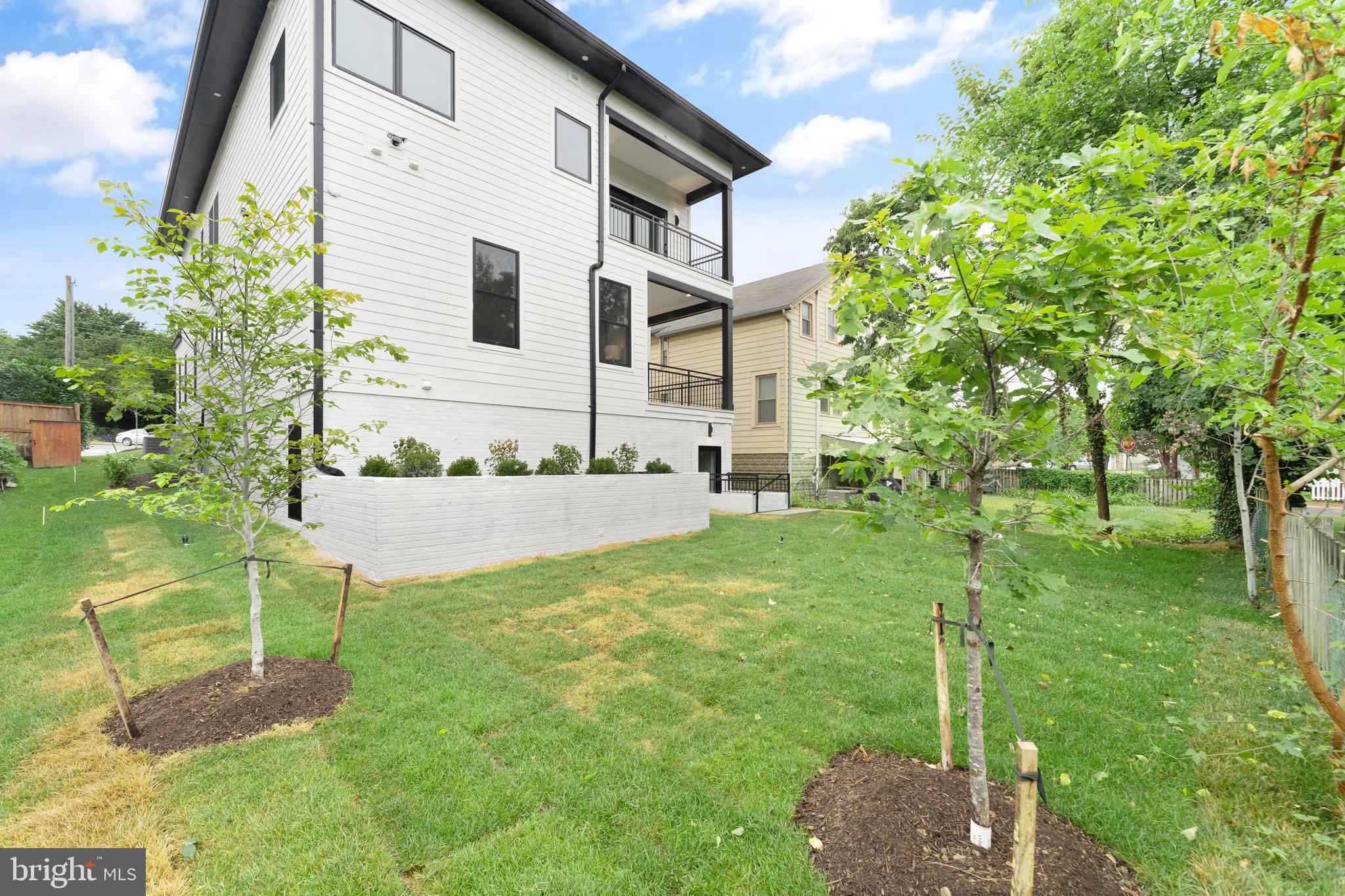 LYON PARK - Residential