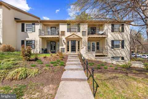 Condo For Sale - 5898 Surrey Hill Place #684<br/> Fairfax County, SPRINGFIELD, VA 22152