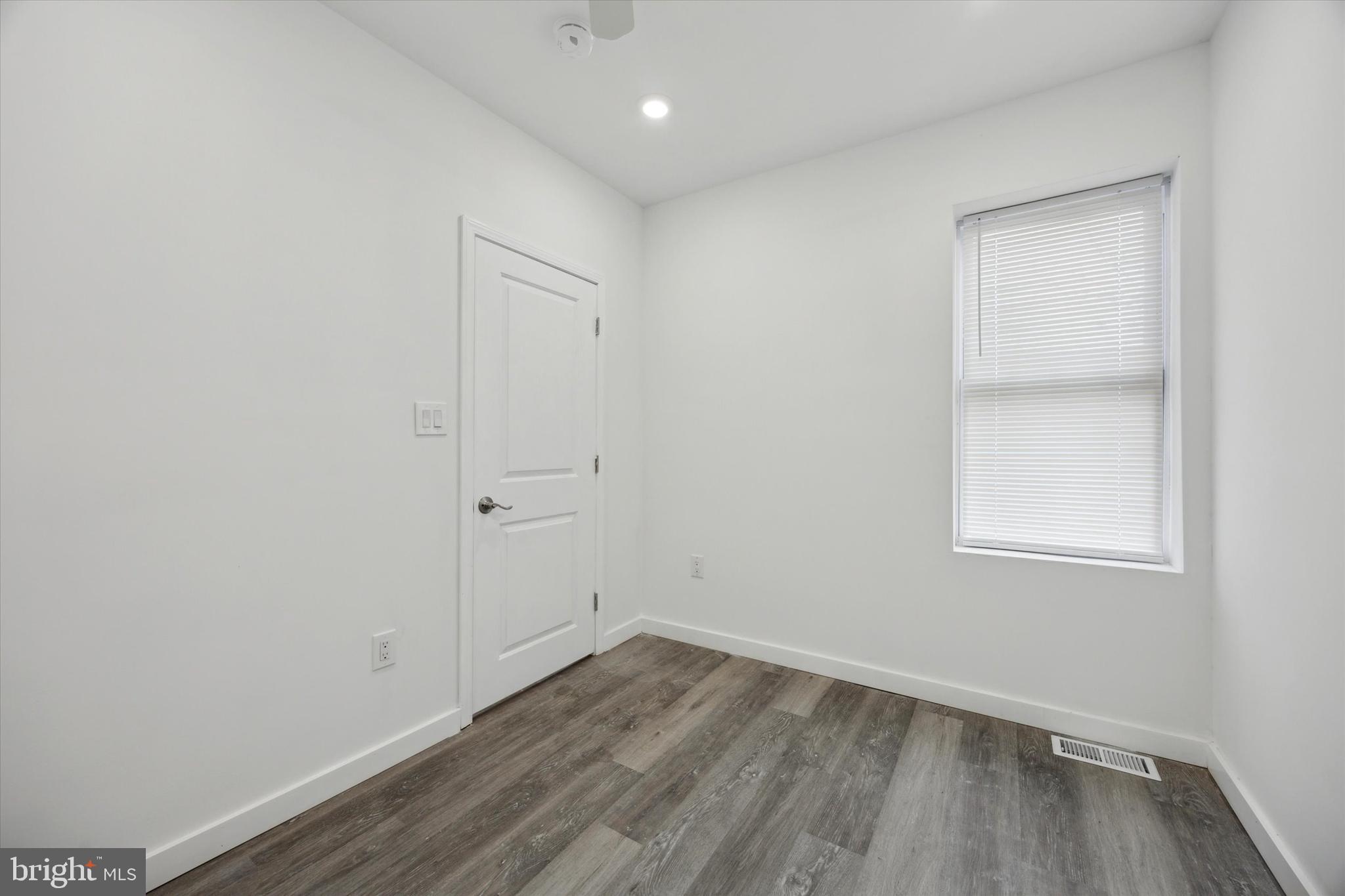 PORT RICHMOND - Residential