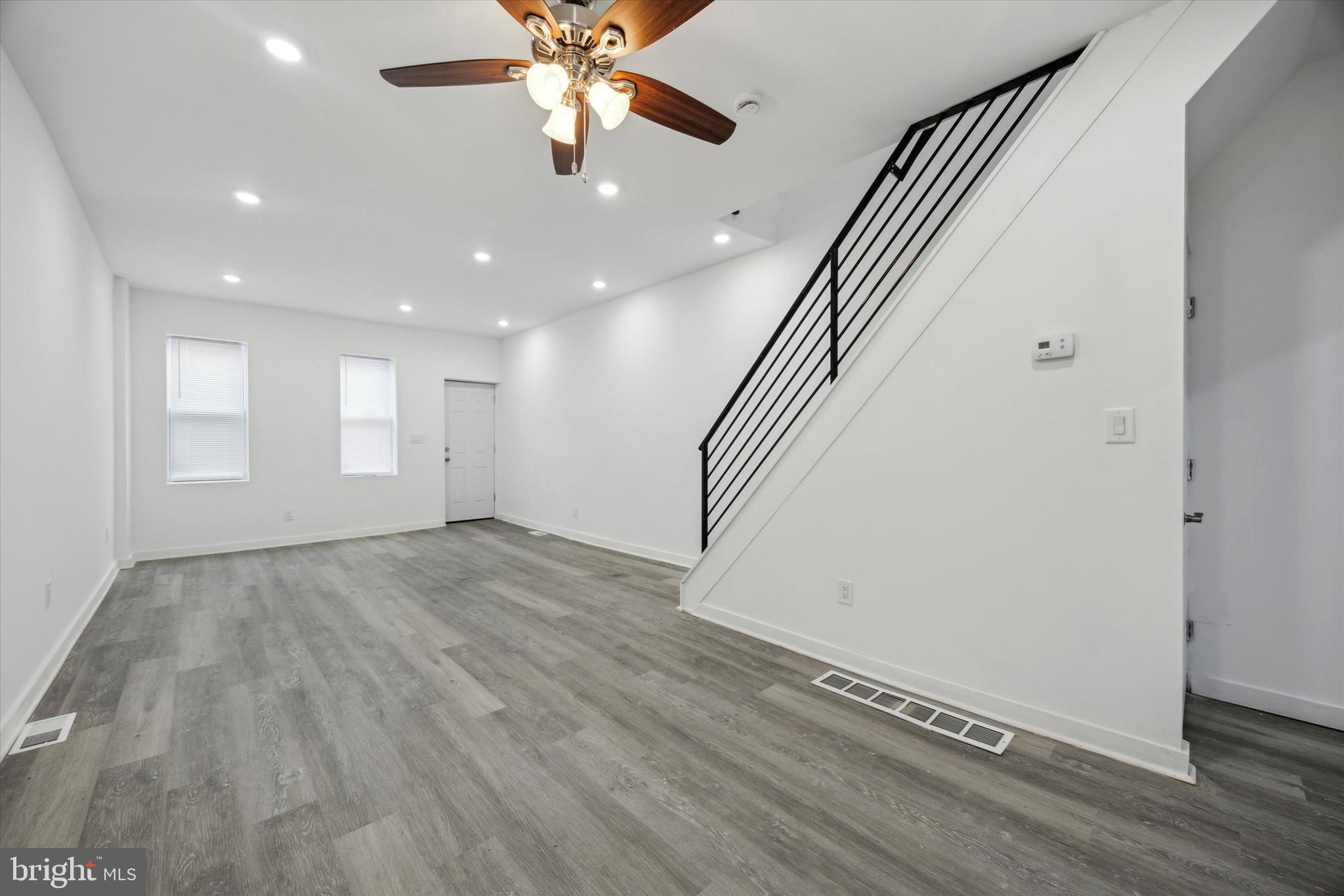 PORT RICHMOND - Residential