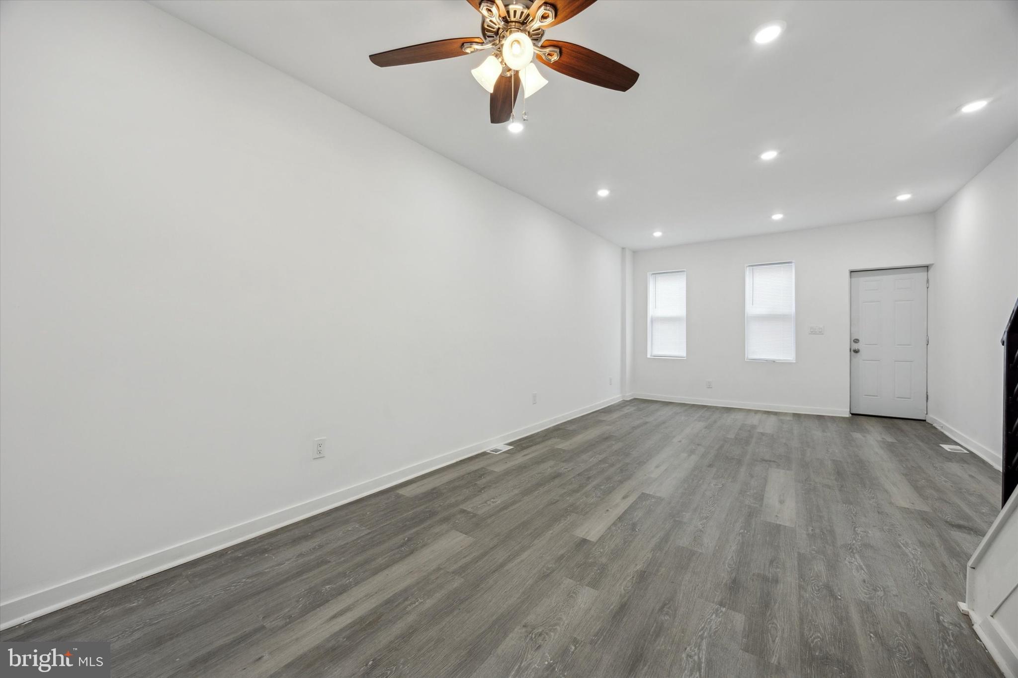 PORT RICHMOND - Residential