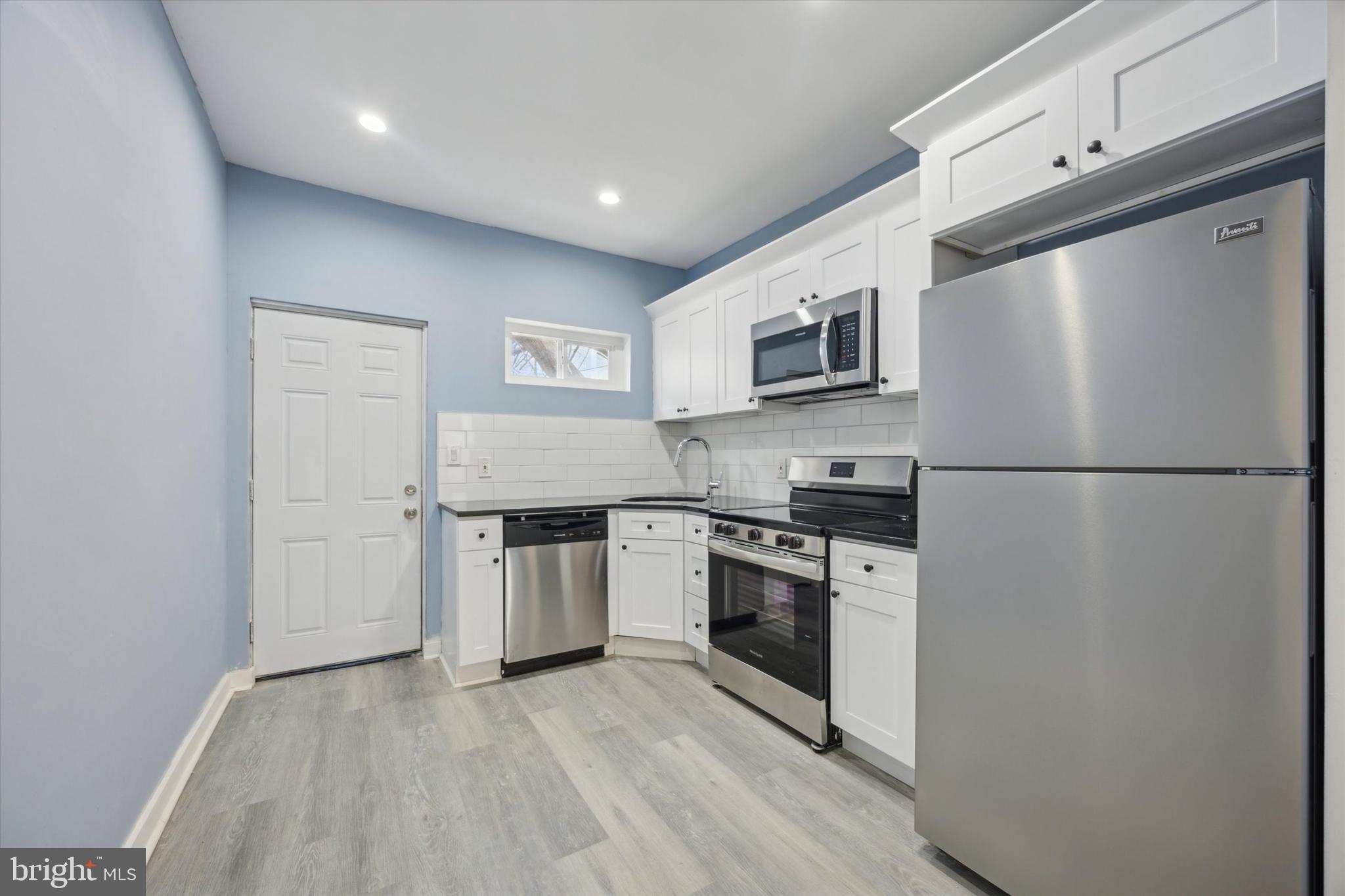 PORT RICHMOND - Residential