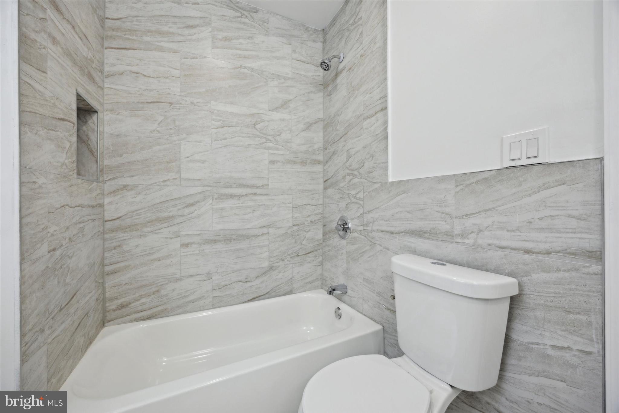 PORT RICHMOND - Residential