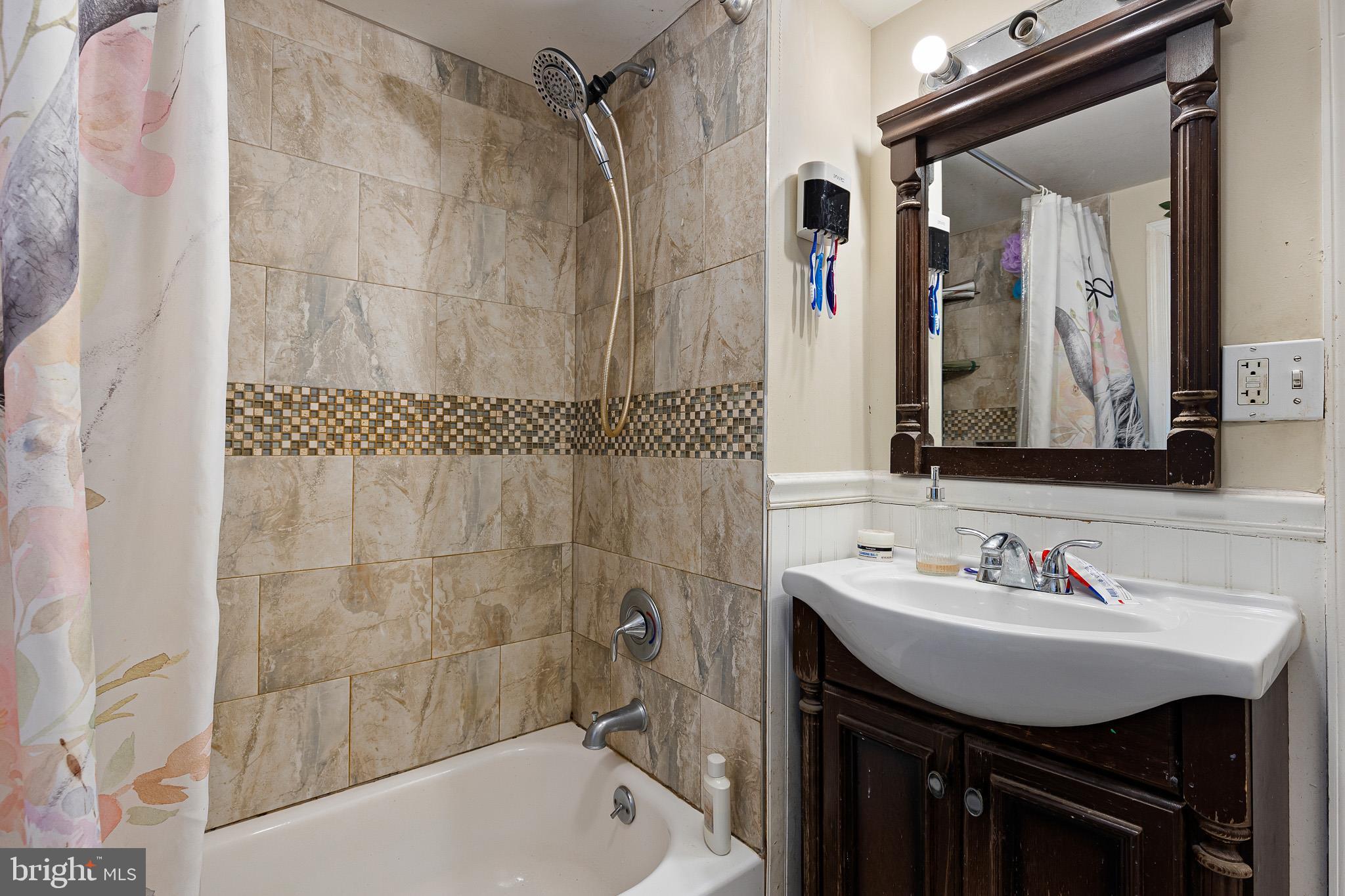 CRANSTON HEIGHTS - Residential