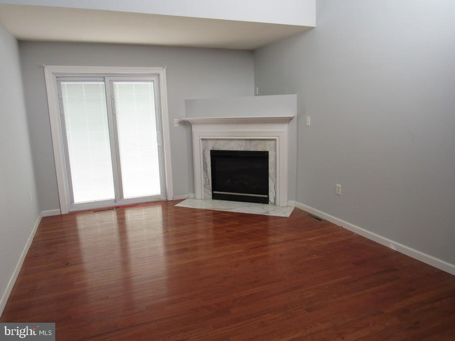 SUMMIT HILLS - Residential