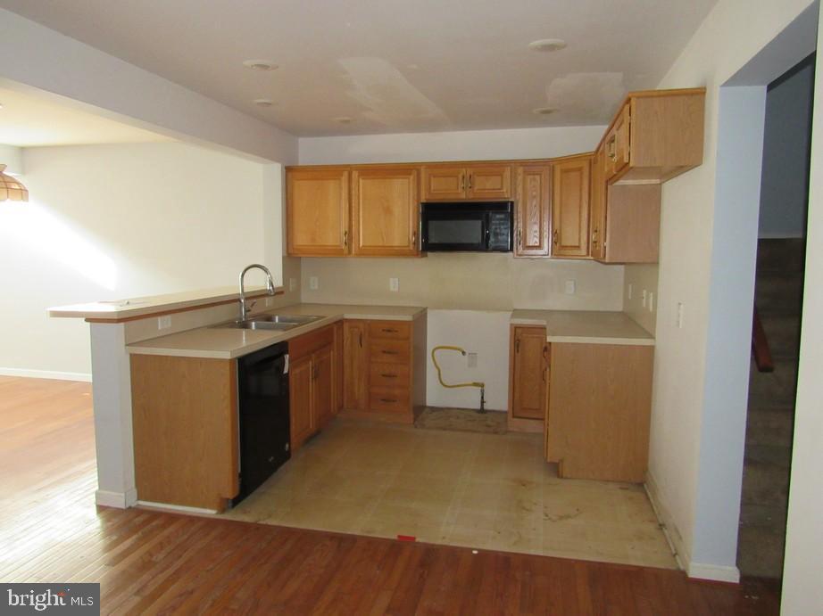 SUMMIT HILLS - Residential