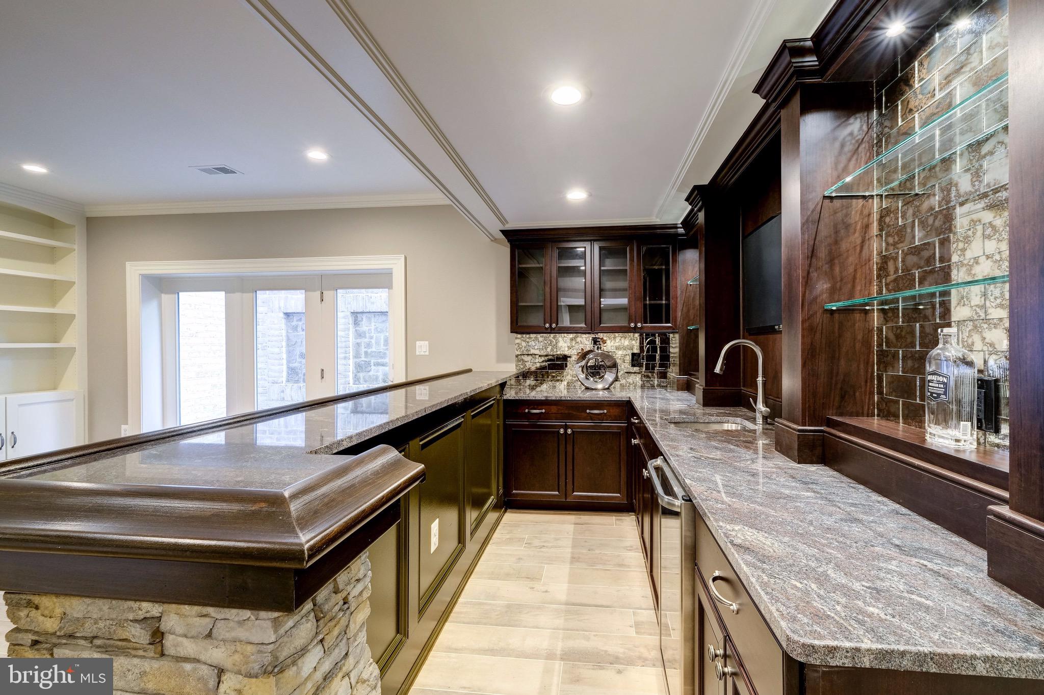 COUNTRY CLUB HILLS - Residential