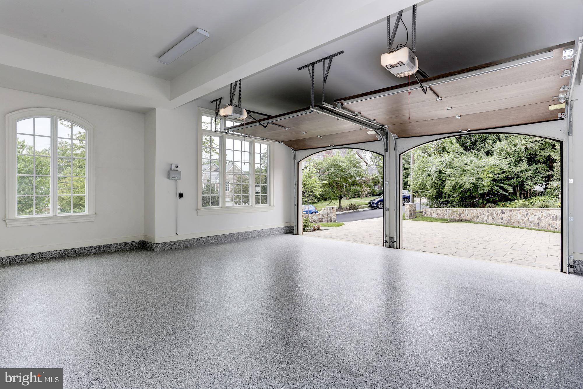 COUNTRY CLUB HILLS - Residential