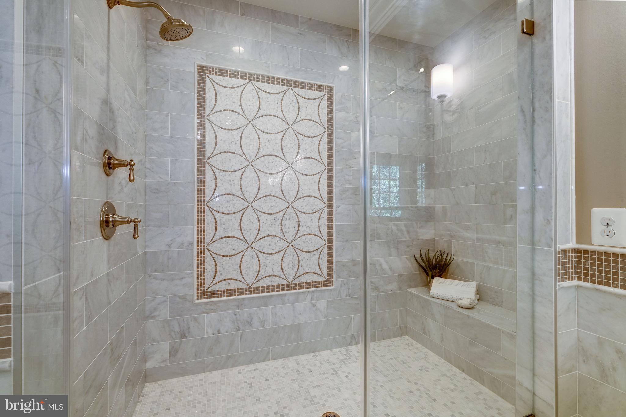 COUNTRY CLUB HILLS - Residential