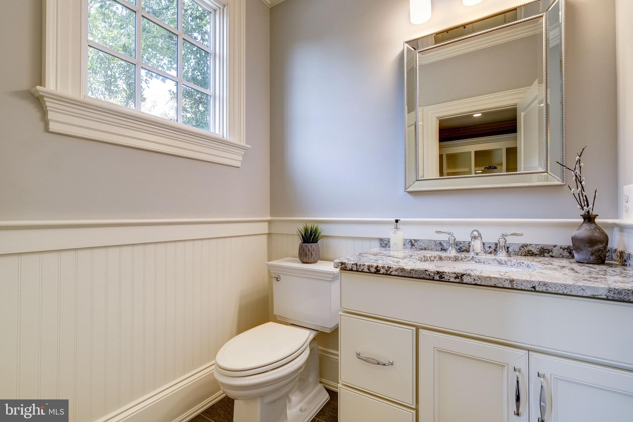 COUNTRY CLUB HILLS - Residential