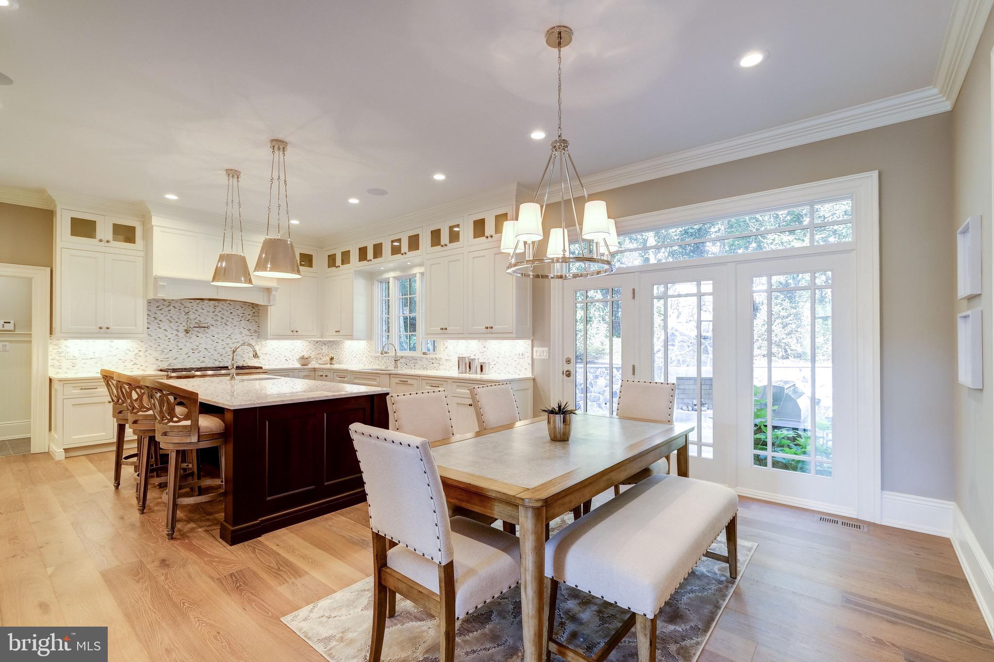 COUNTRY CLUB HILLS - Residential