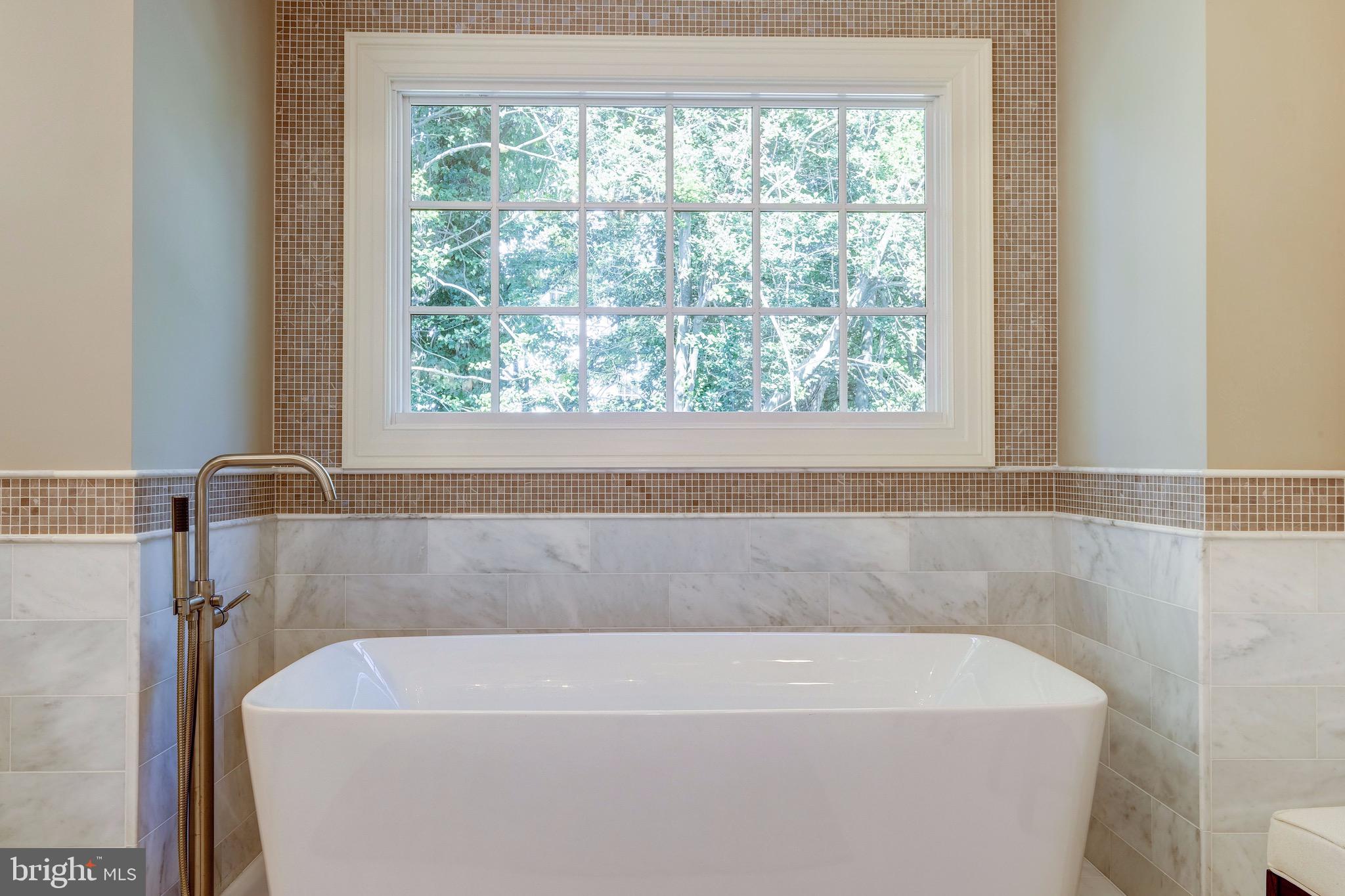 COUNTRY CLUB HILLS - Residential