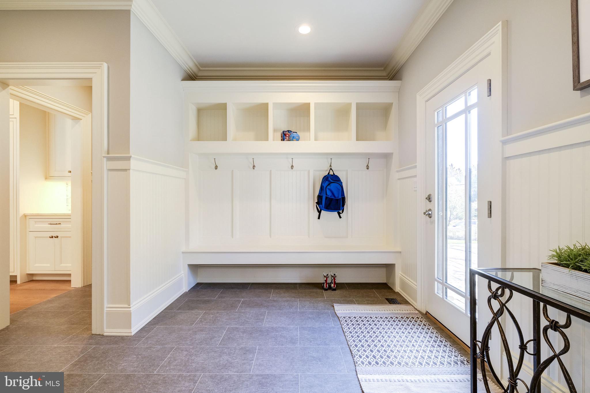 COUNTRY CLUB HILLS - Residential