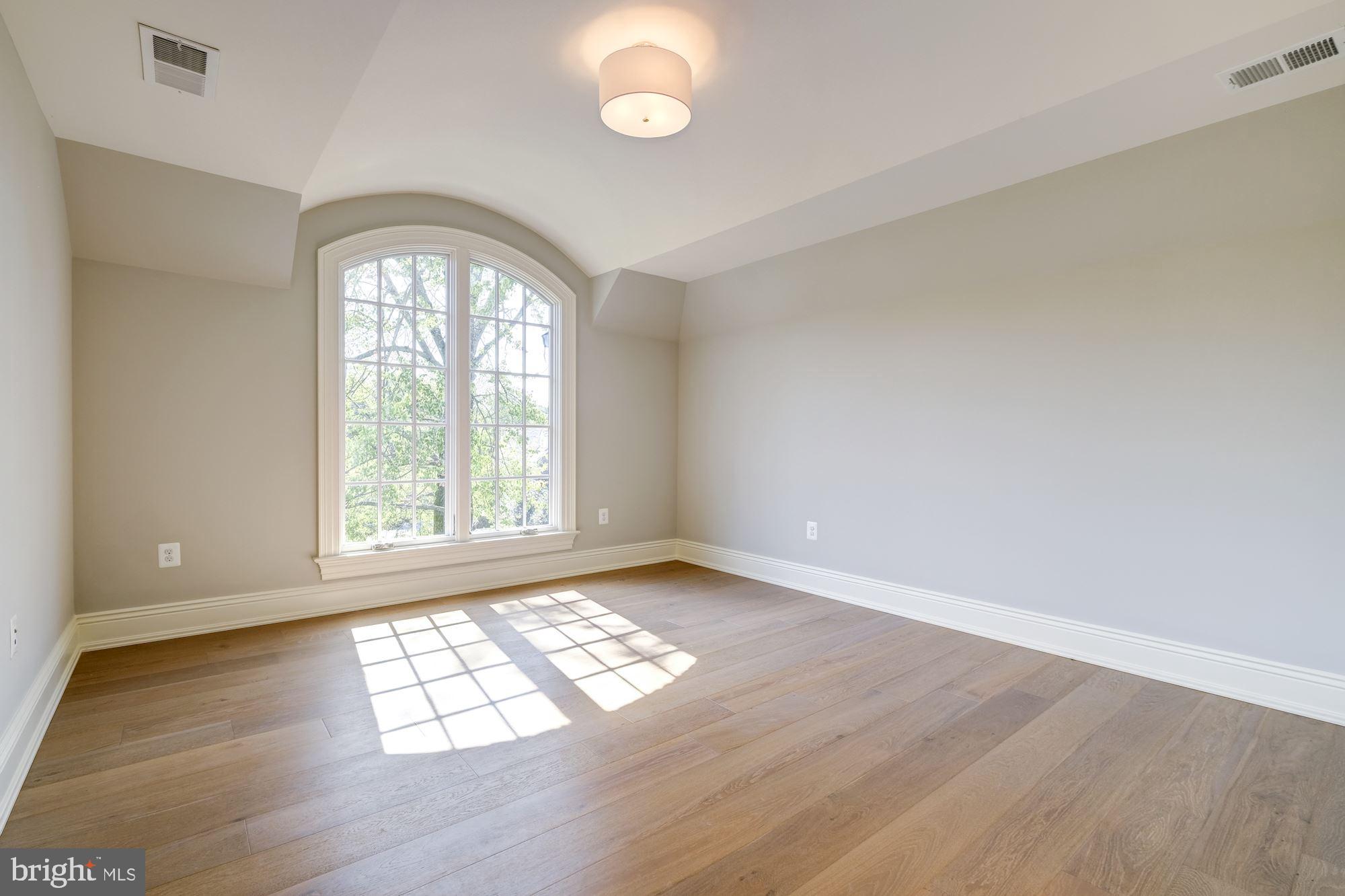 COUNTRY CLUB HILLS - Residential