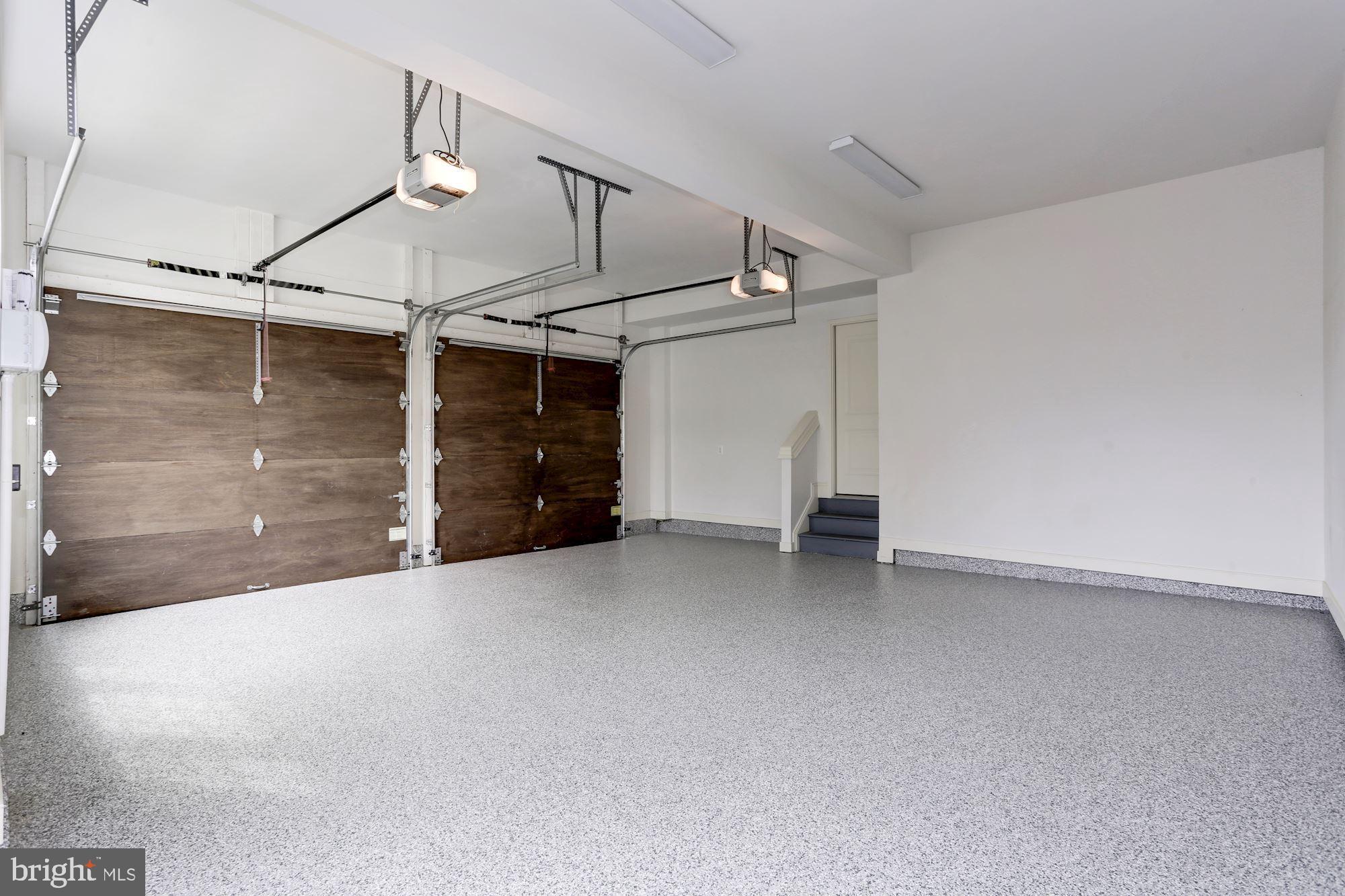 COUNTRY CLUB HILLS - Residential