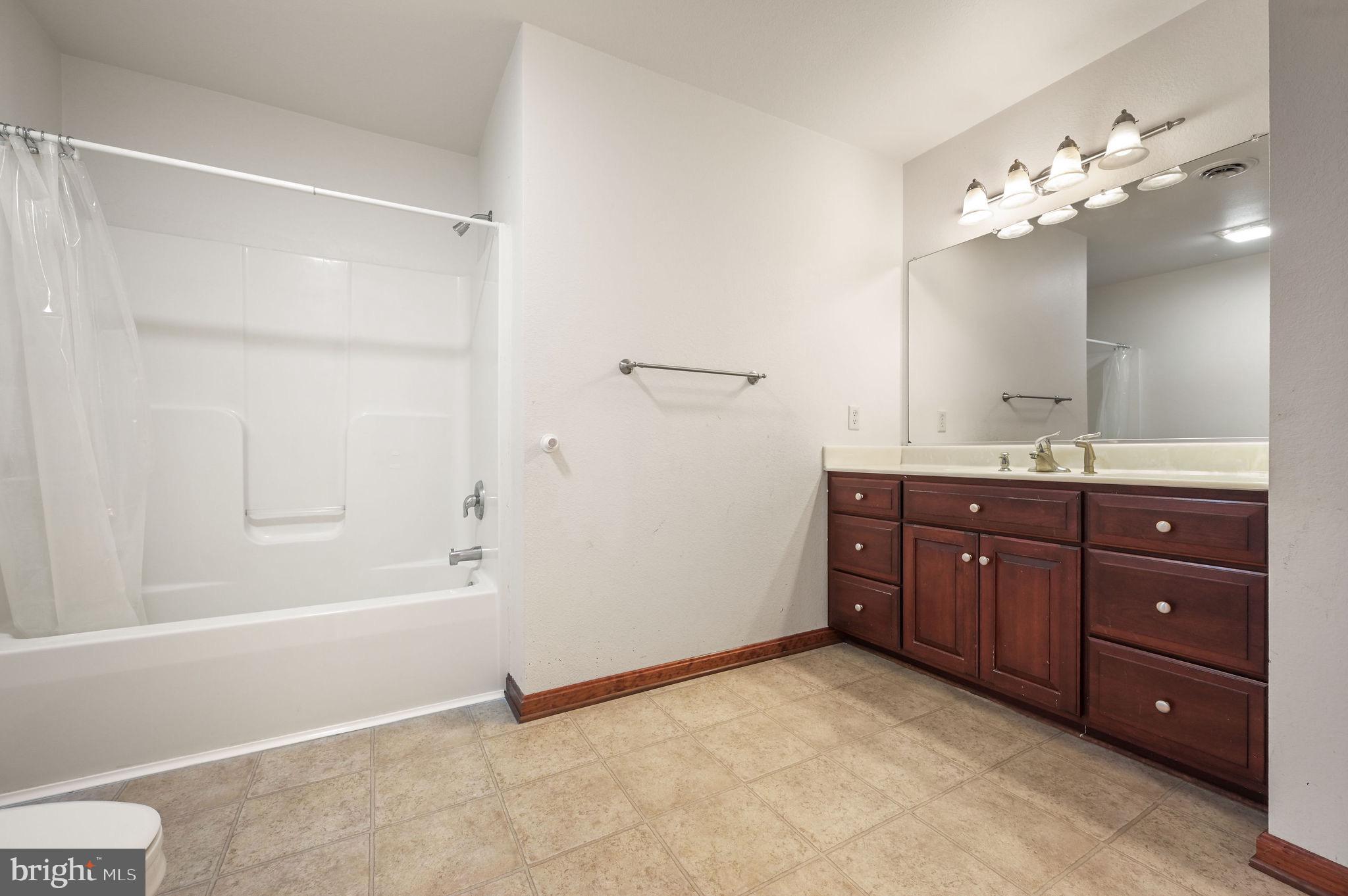 CEDAR CREEK - Residential