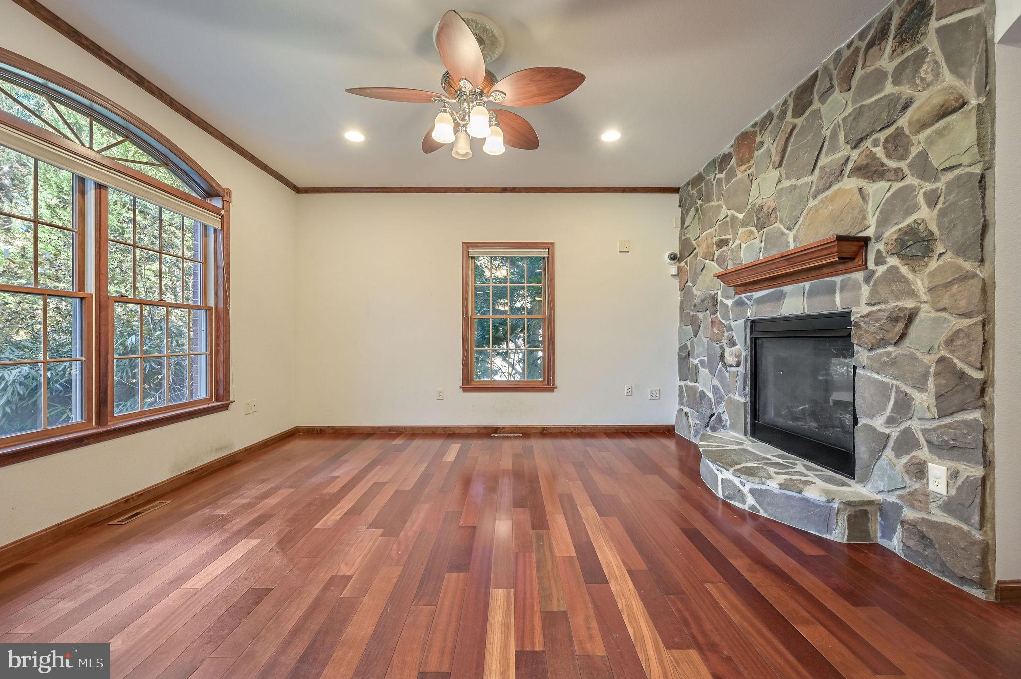 CEDAR CREEK - Residential