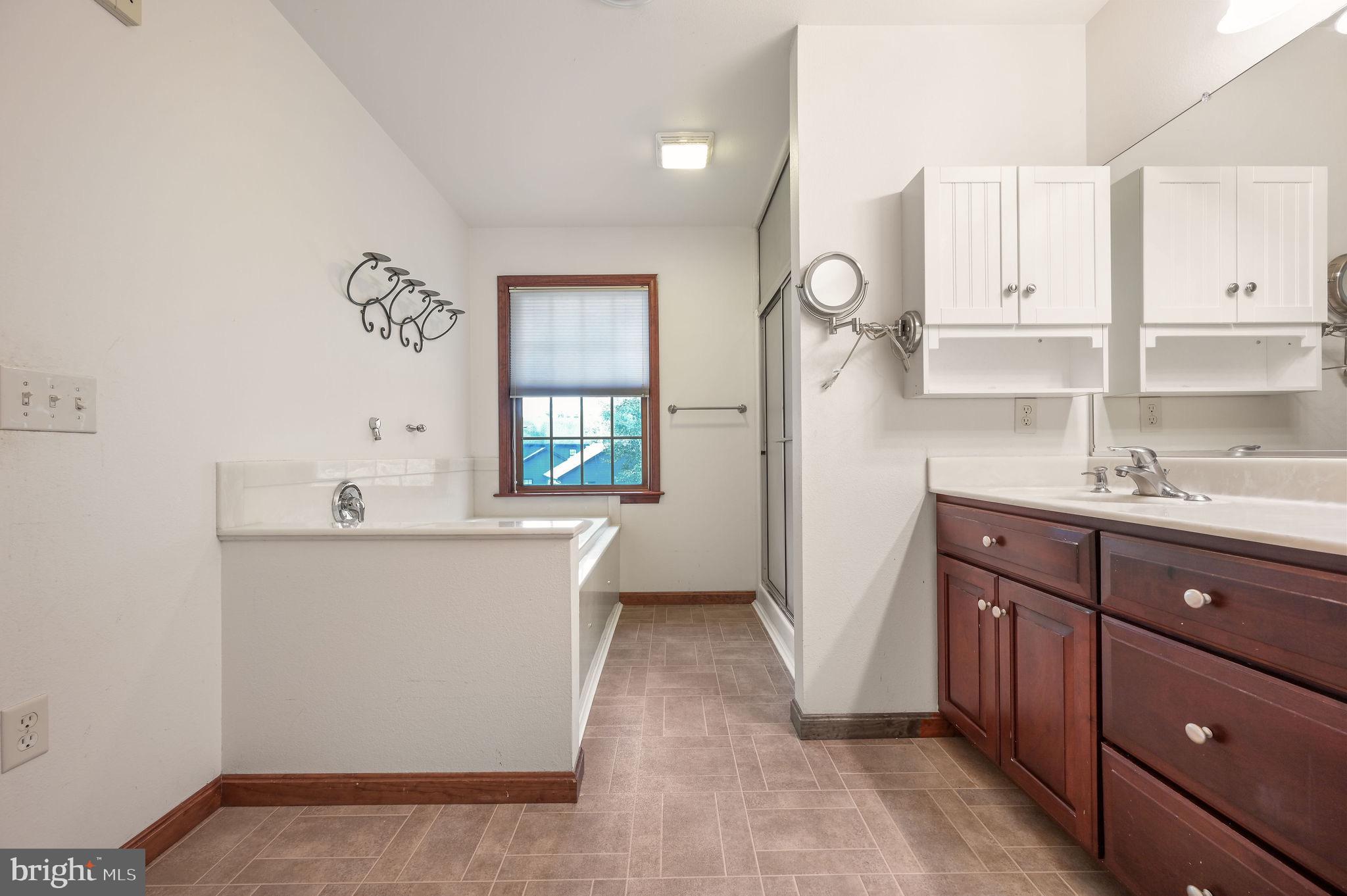 CEDAR CREEK - Residential