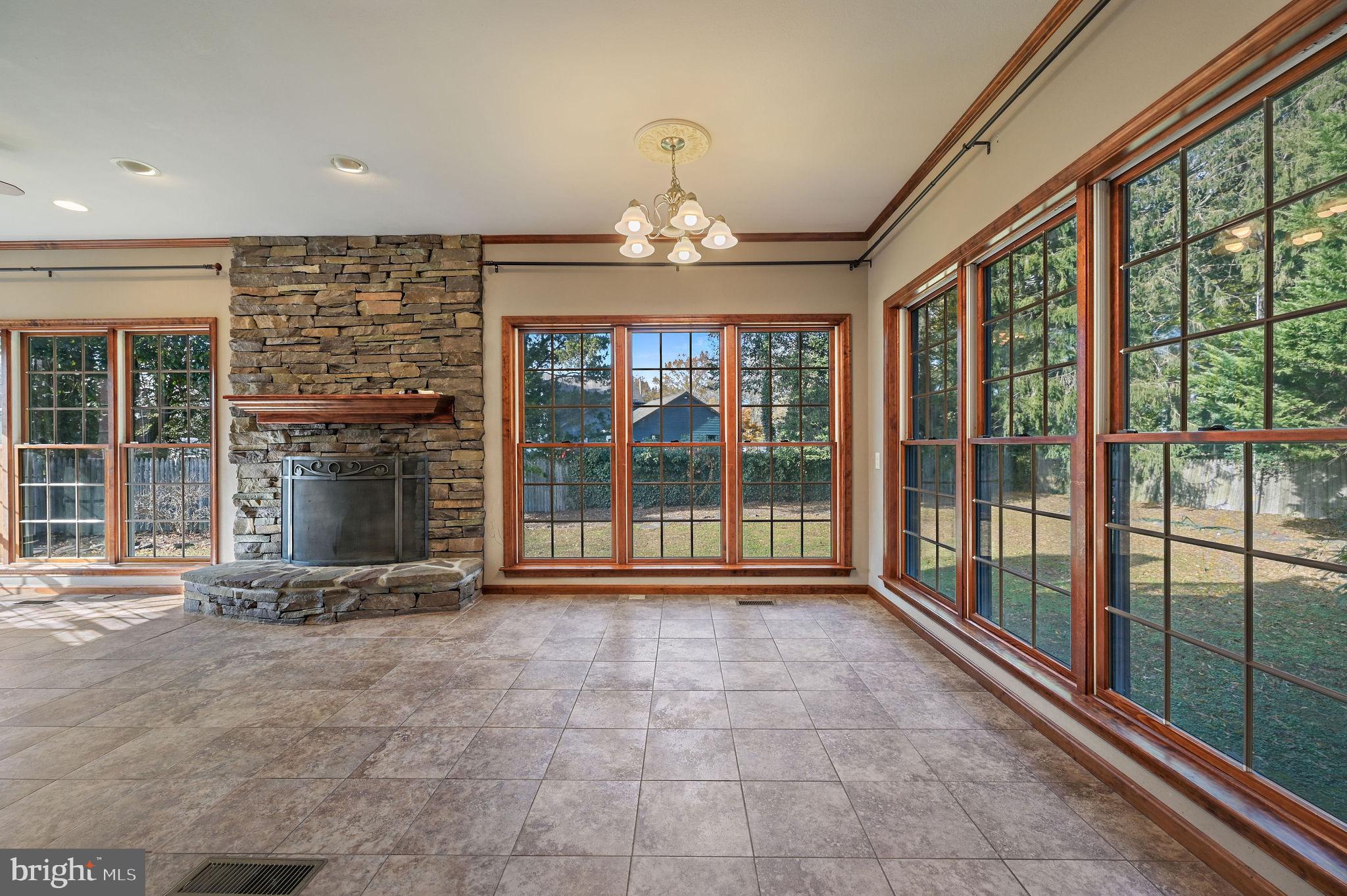 CEDAR CREEK - Residential