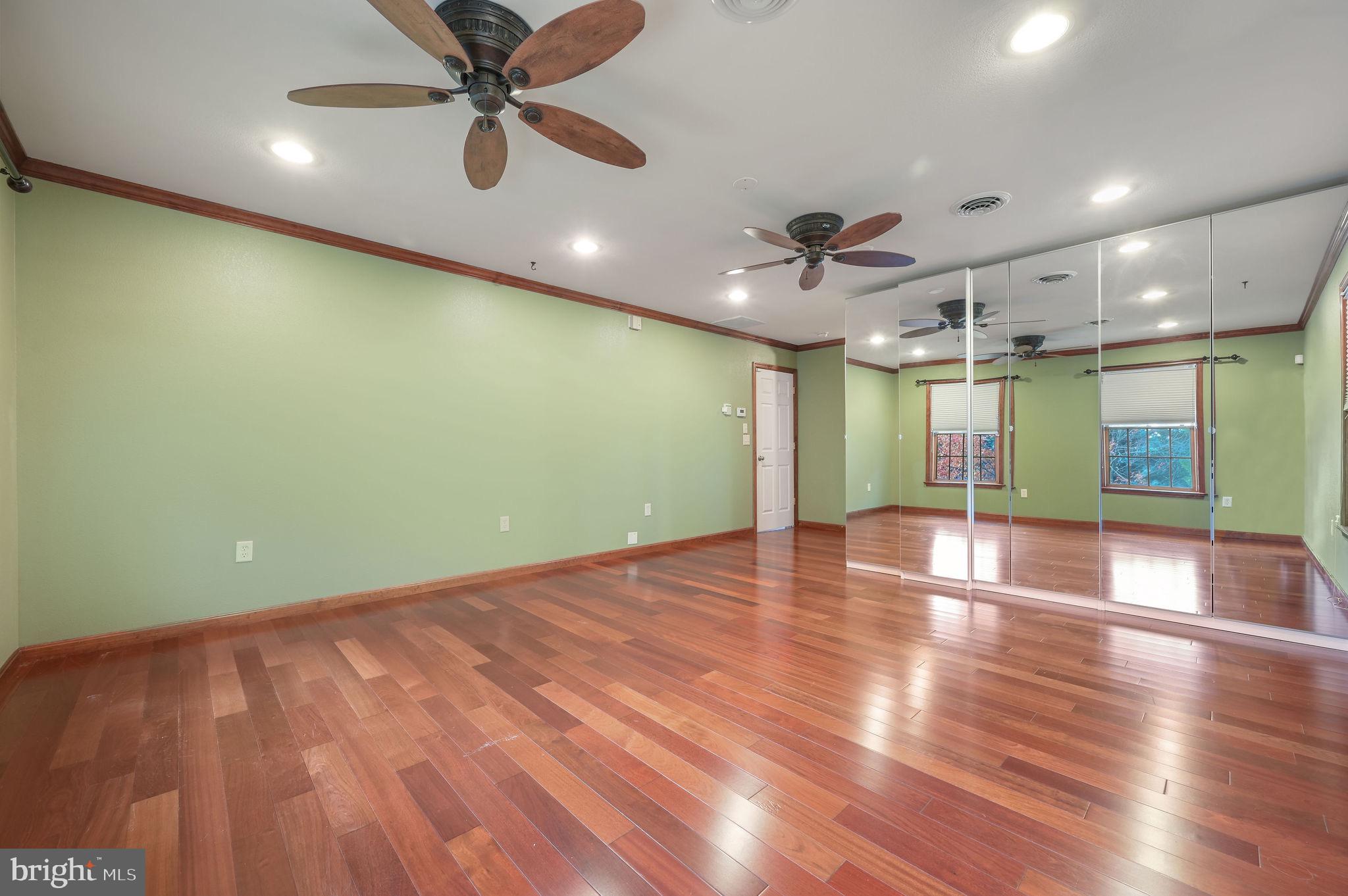 CEDAR CREEK - Residential