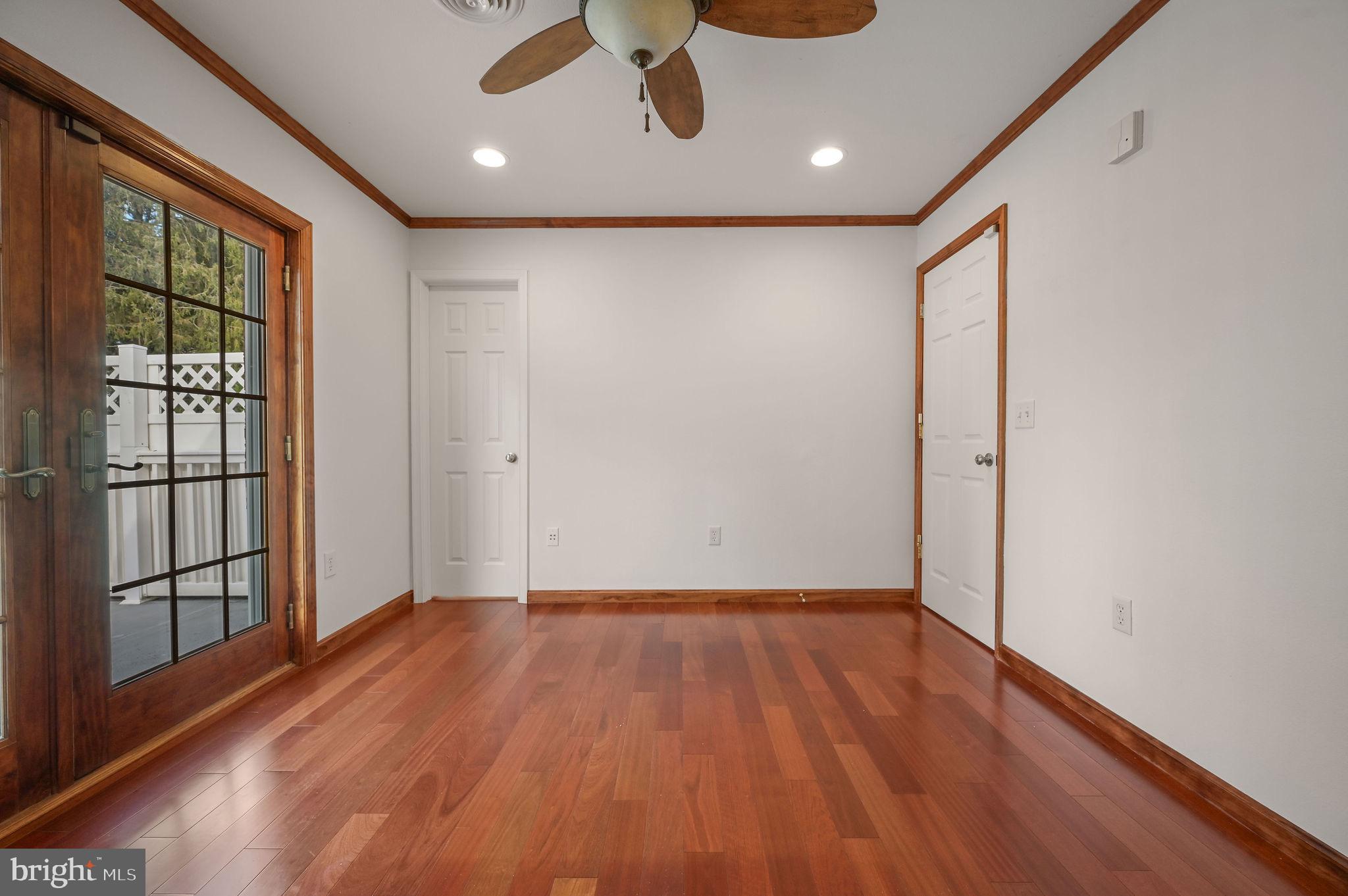 CEDAR CREEK - Residential