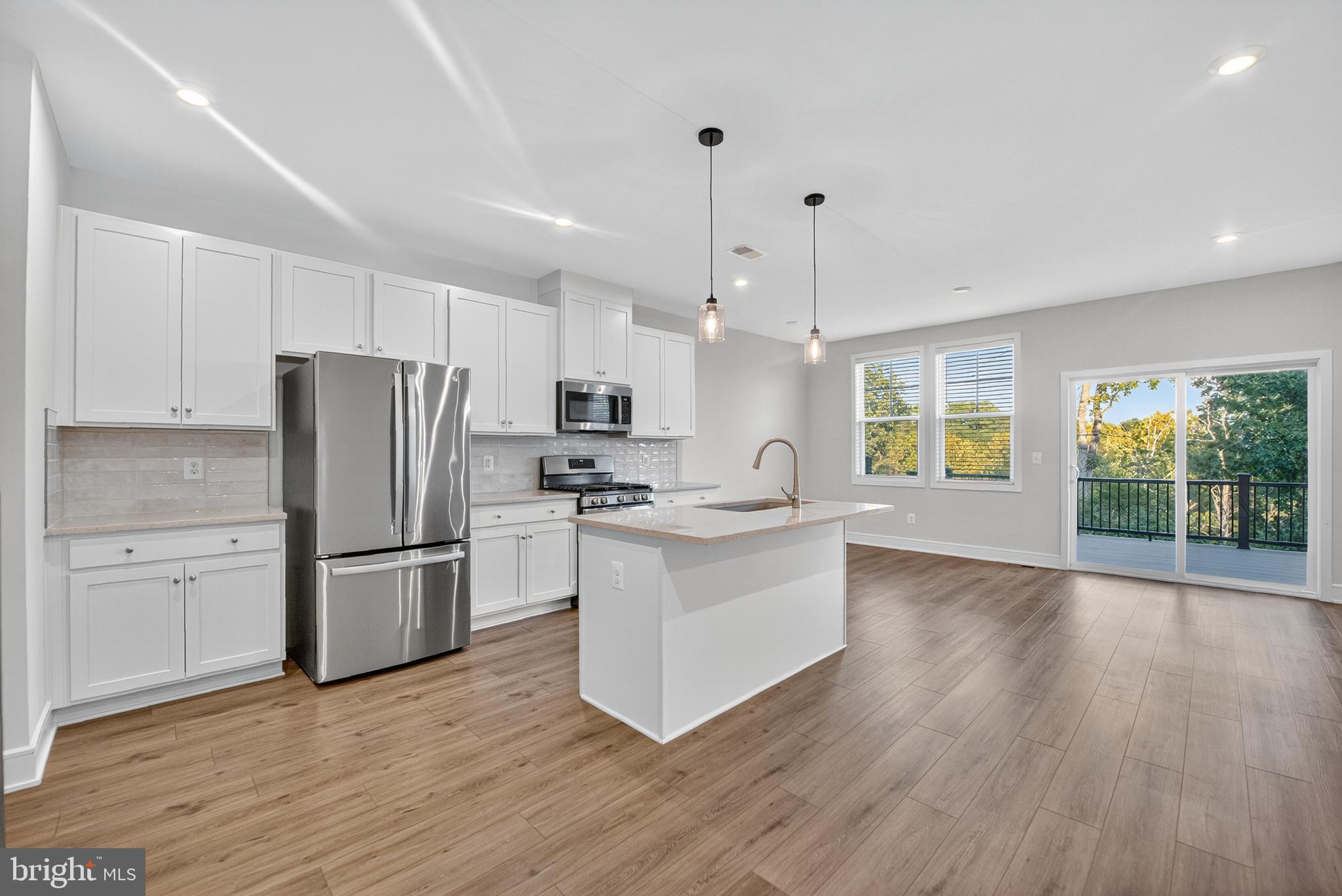 LAKE FREDERICK - Residential