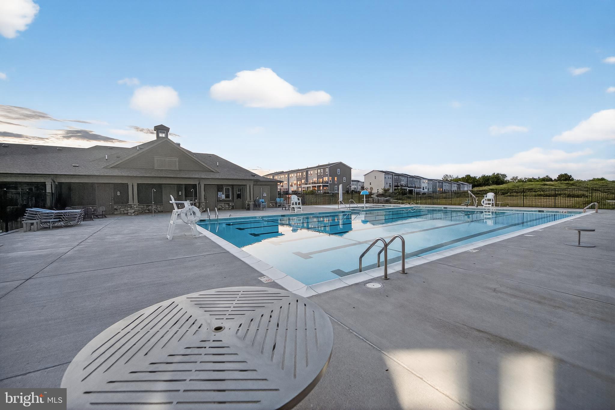 LAKE FREDERICK - Residential