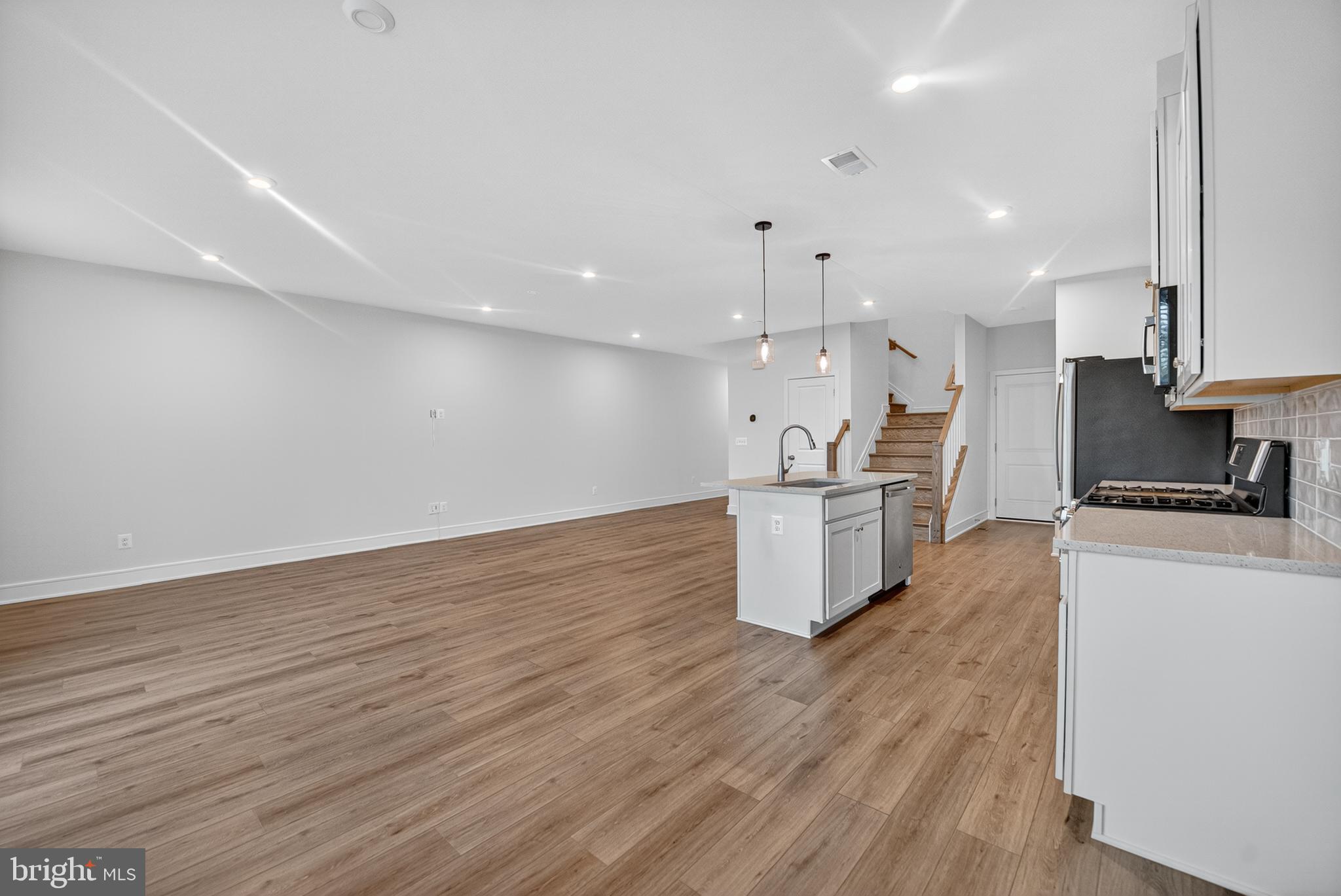 LAKE FREDERICK - Residential