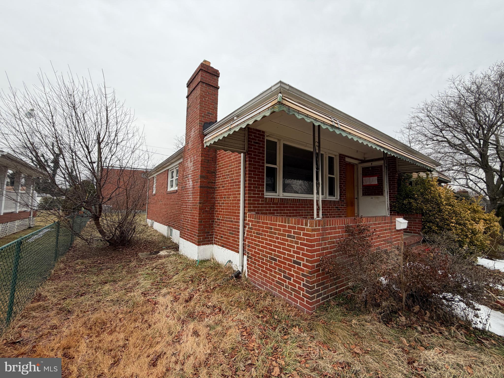 GUILFORD MANOR - Residential