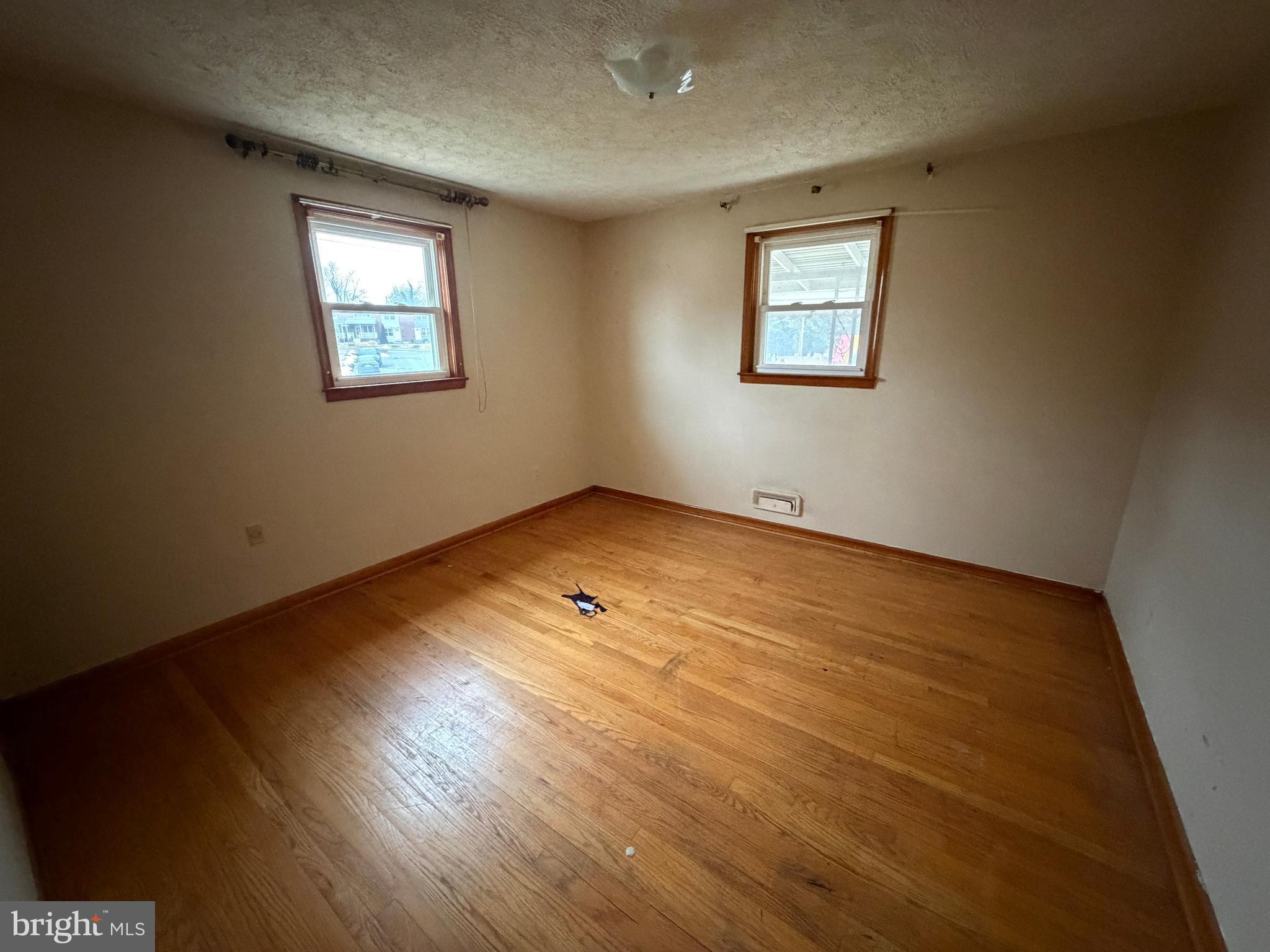 GUILFORD MANOR - Residential