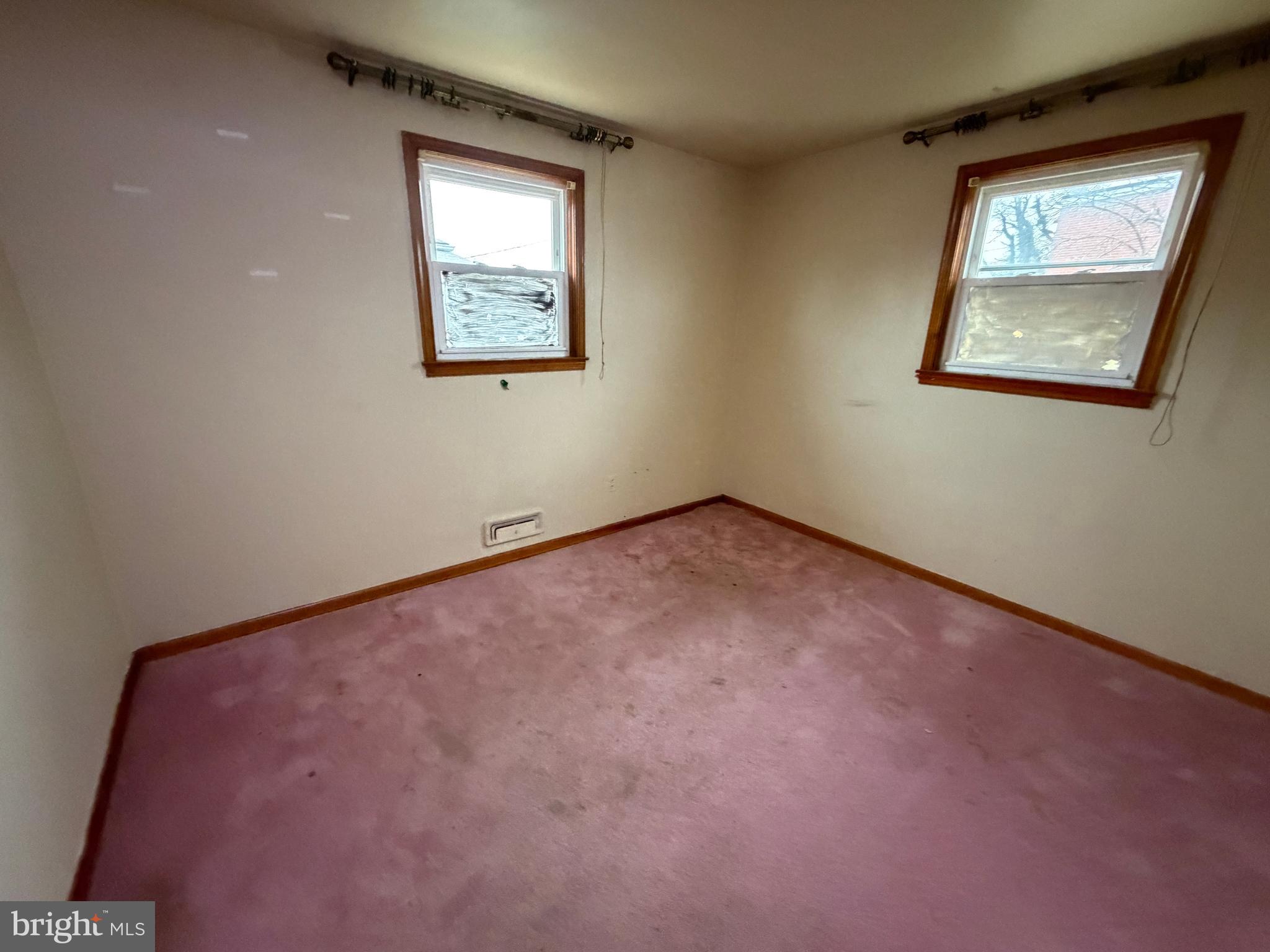 GUILFORD MANOR - Residential