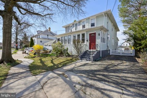 Townhouse For Sale - 11 Elm Avenue<br/> HADDON TOWNSHIP, NJ 08108