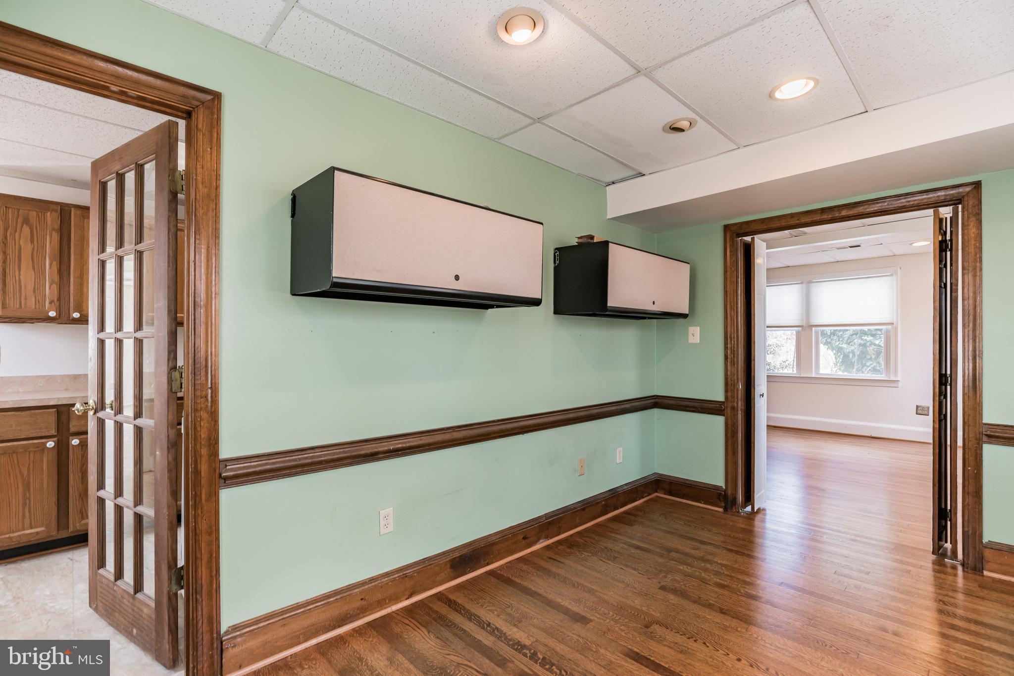 WALDORF TERRACE SUB - Residential