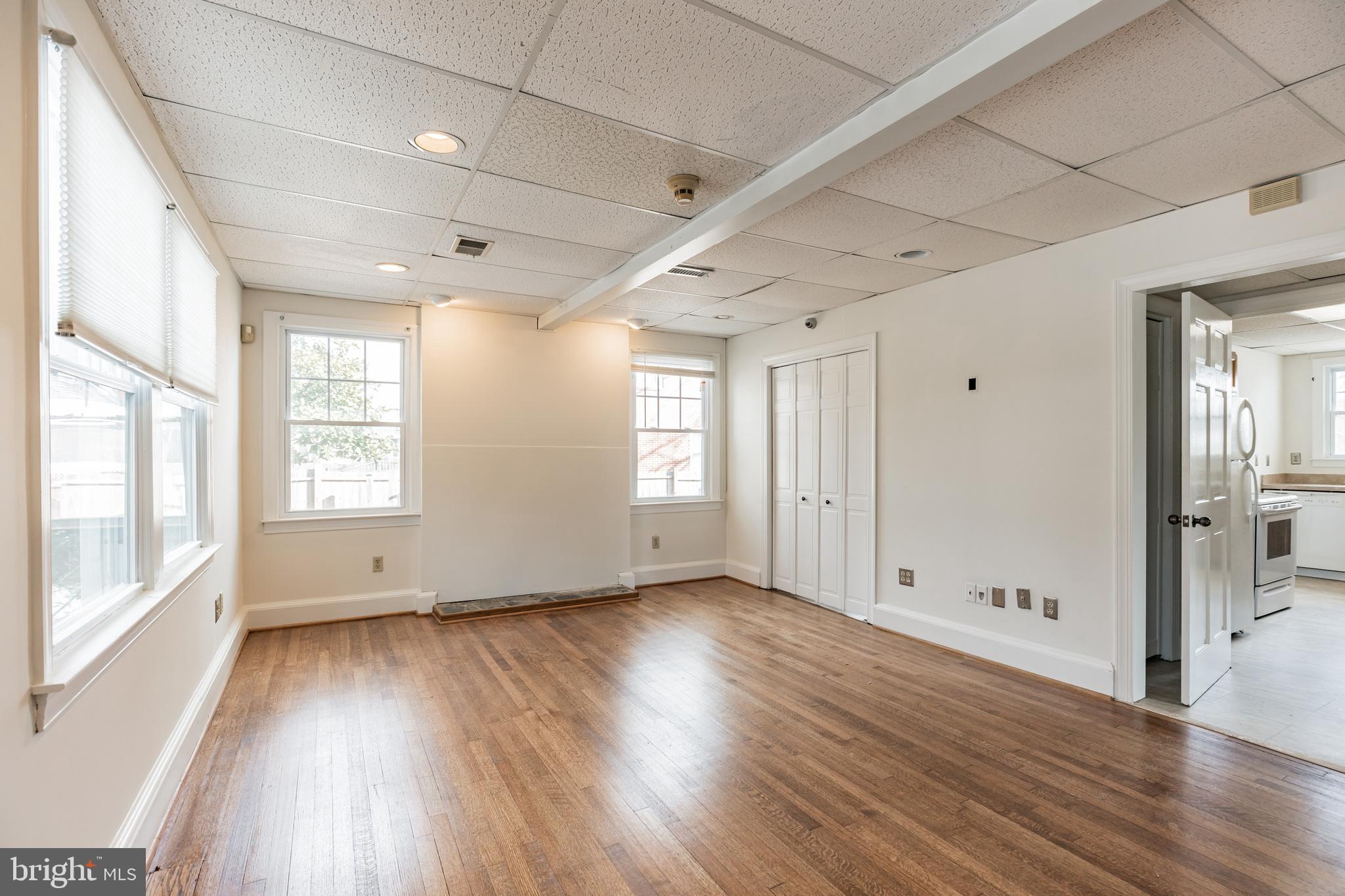 WALDORF TERRACE SUB - Residential