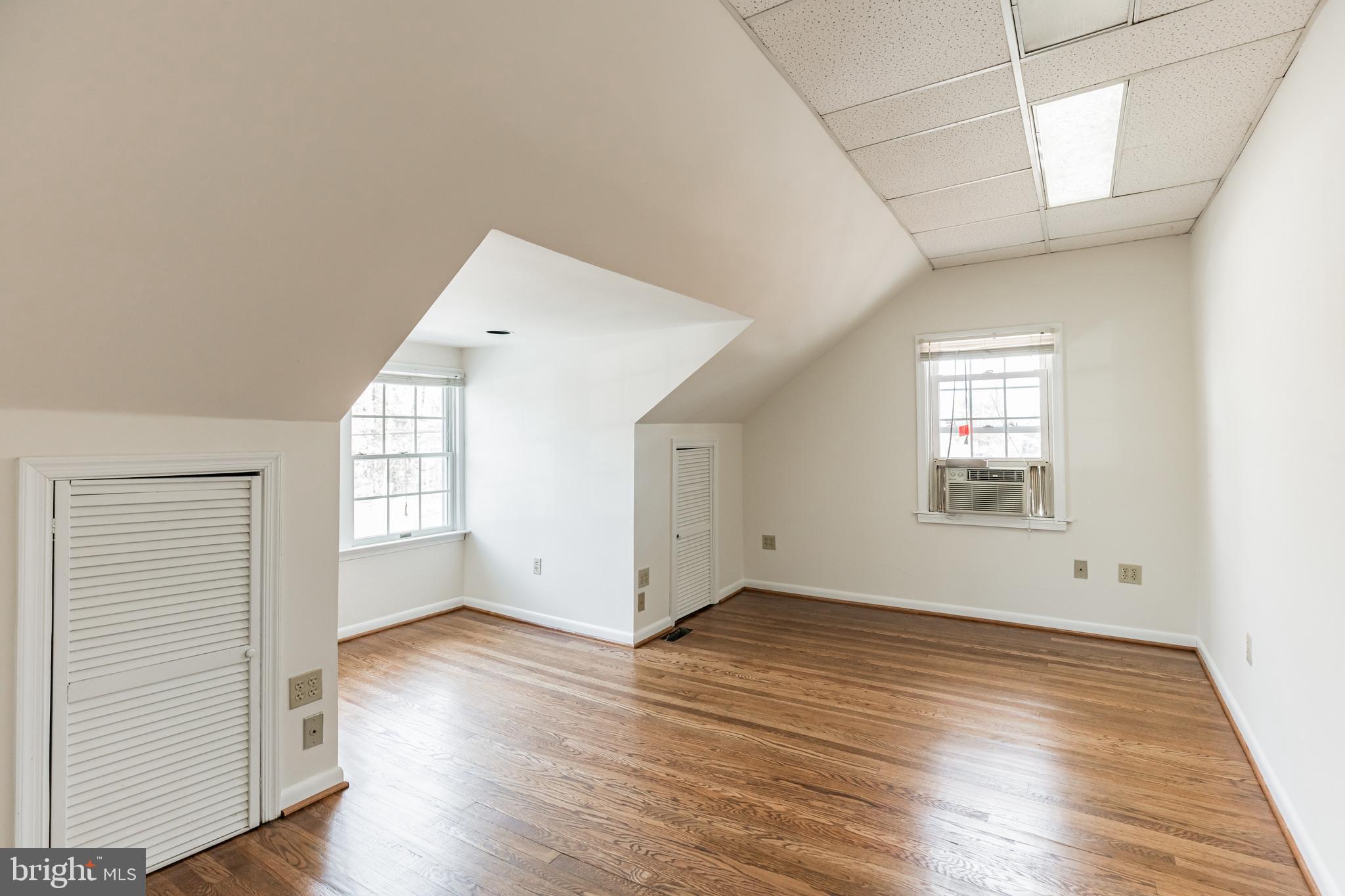 WALDORF TERRACE SUB - Residential