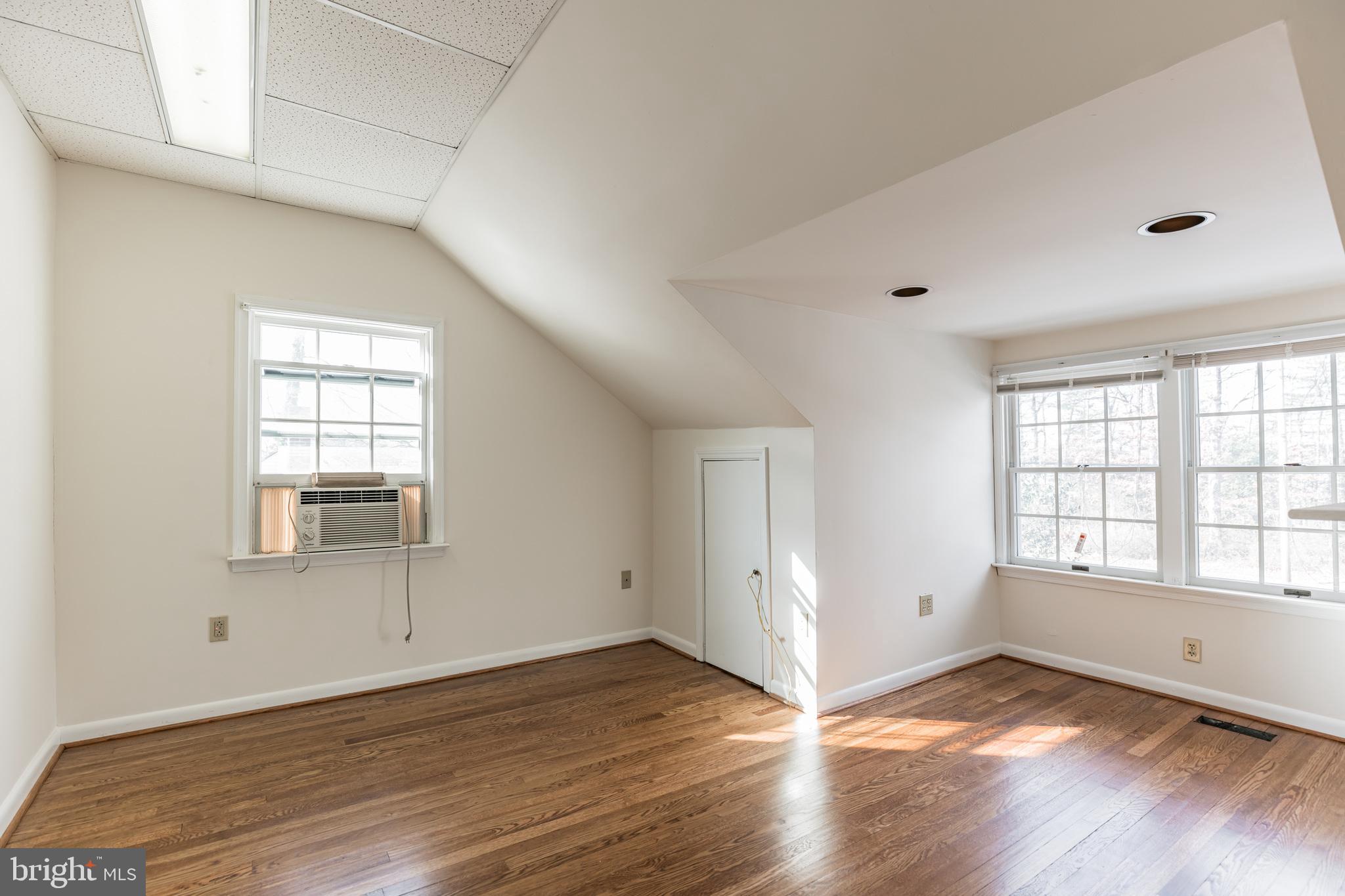 WALDORF TERRACE SUB - Residential