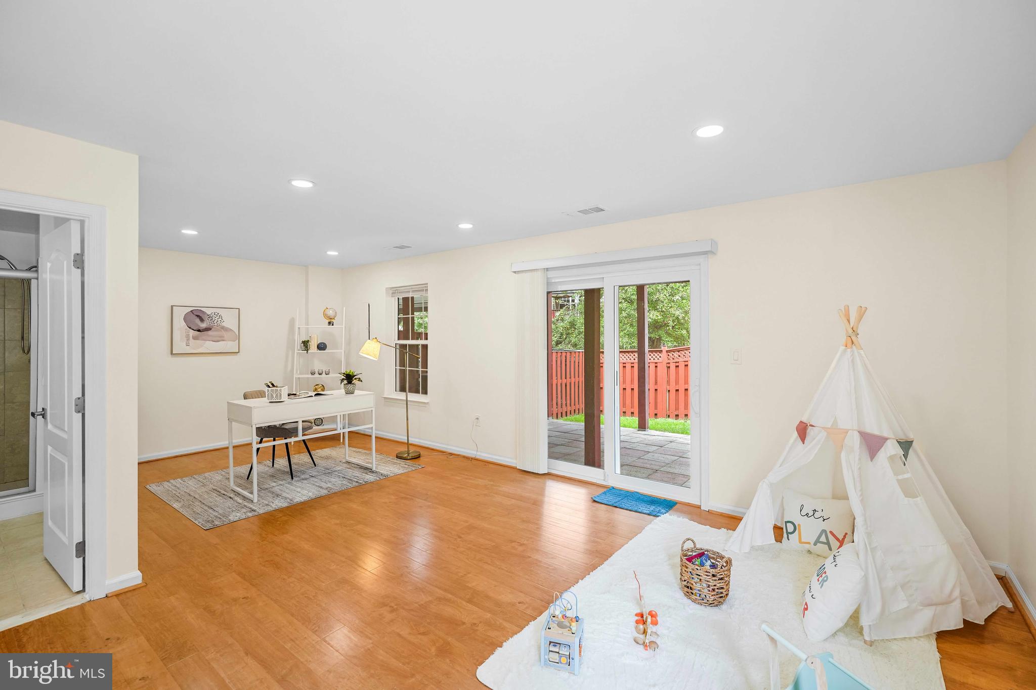 TOWNS AT STUART POINT - Residential