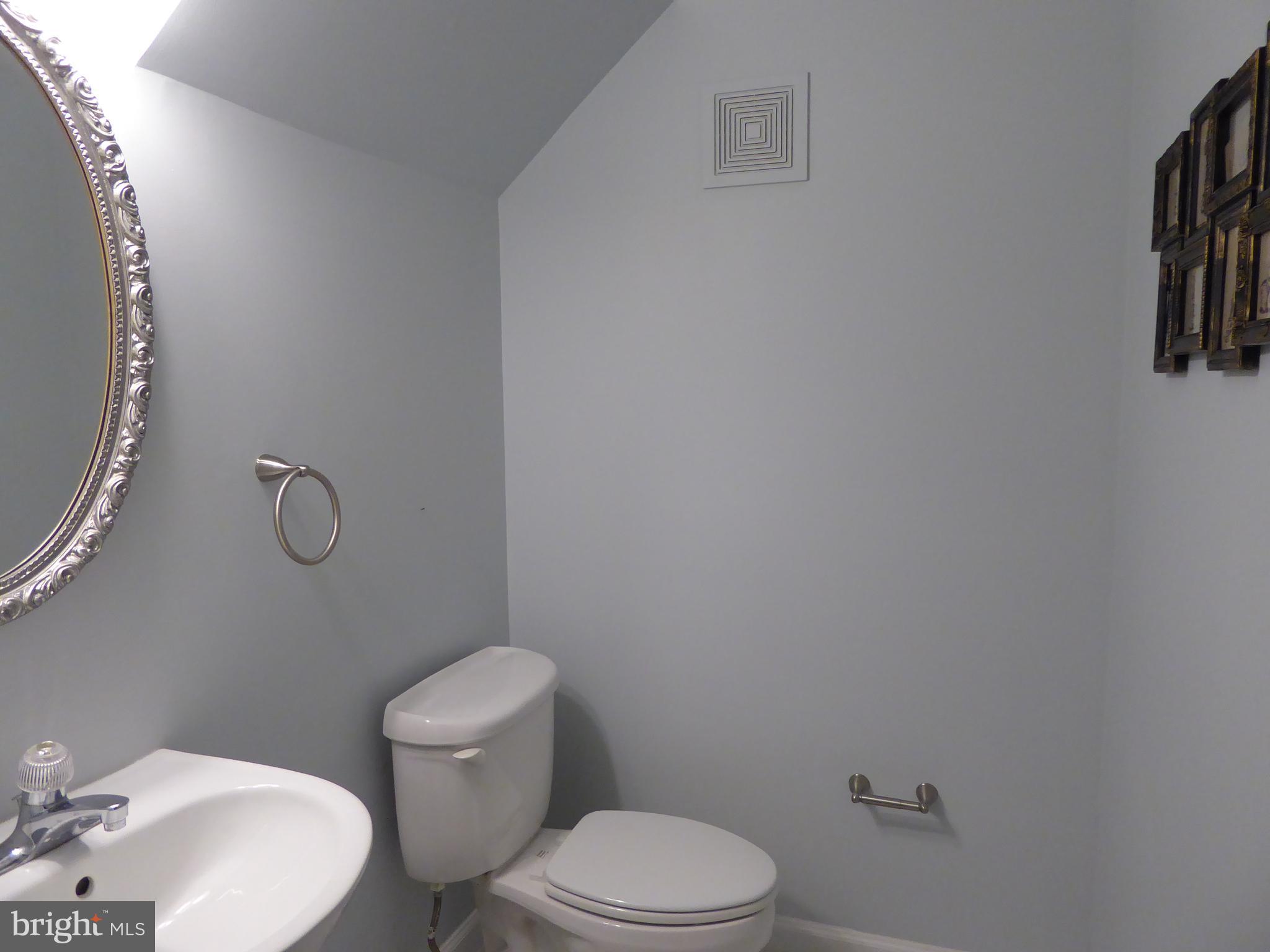 VILLAGES AT FALLS CHURCH - Residential Lease